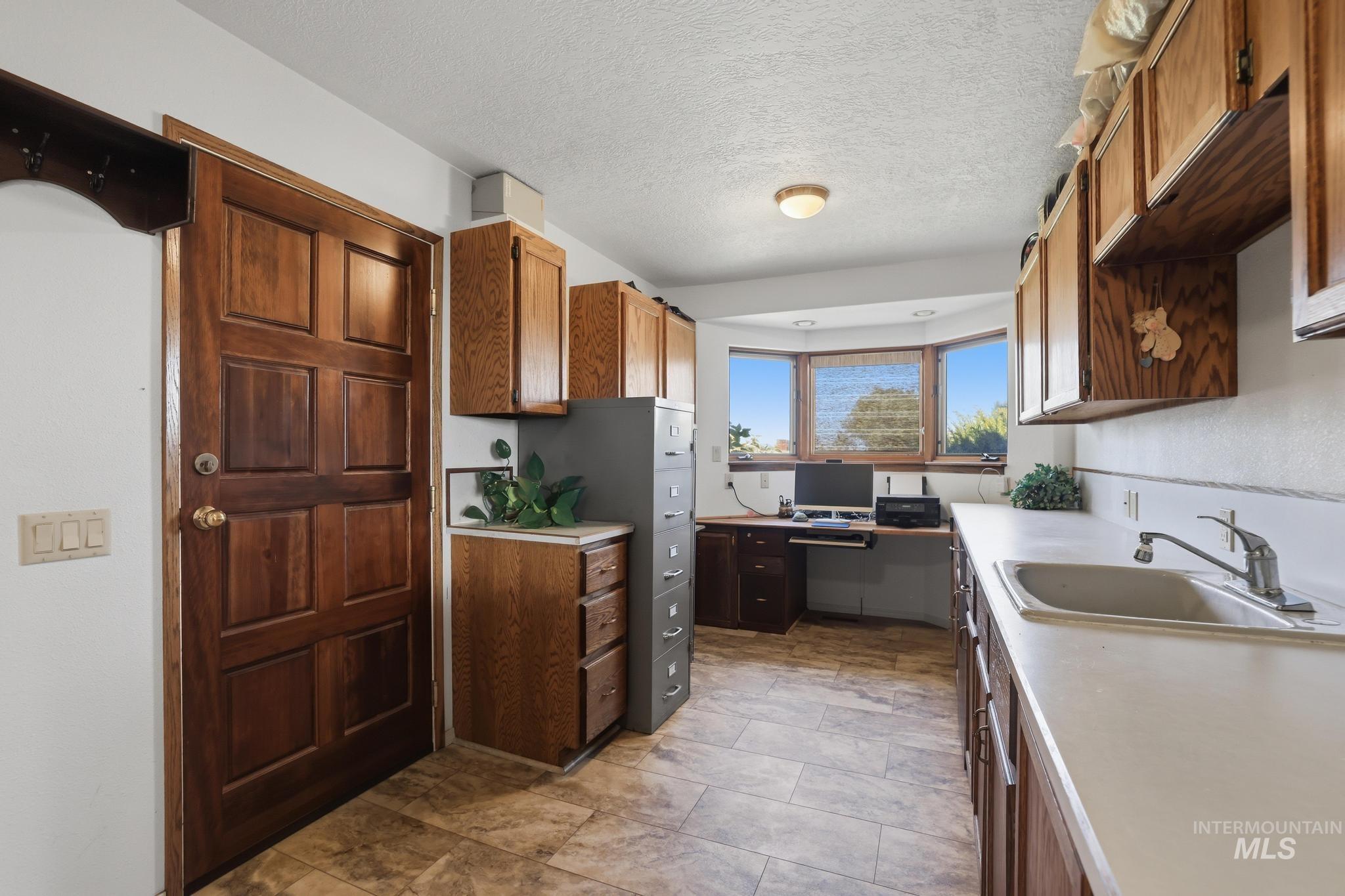 117 View DR, Jerome, Idaho 83338, 5 Bedrooms, 3 Bathrooms, Residential For Sale, Price $679,000, 98999382