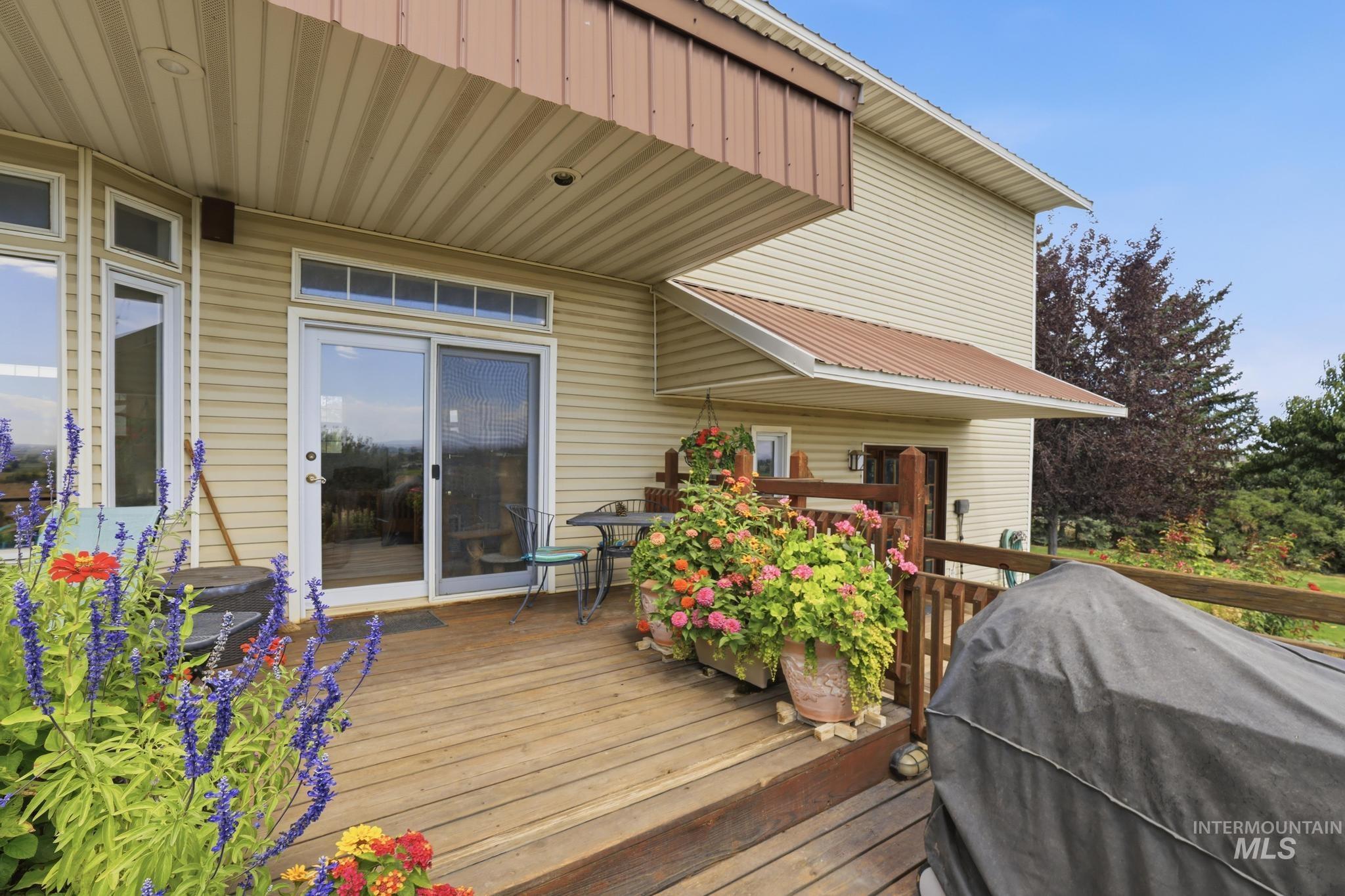 117 View DR, Jerome, Idaho 83338, 5 Bedrooms, 3 Bathrooms, Residential For Sale, Price $679,000, 98999382