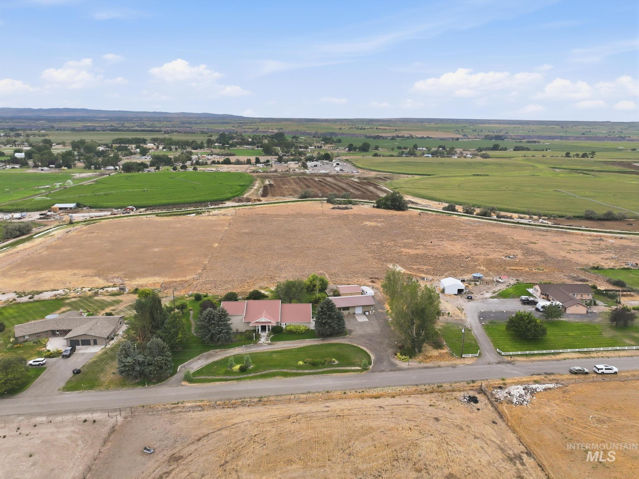 117 View DR, Jerome, Idaho 83338, 5 Bedrooms, 3 Bathrooms, Residential For Sale, Price $679,000, 98999382