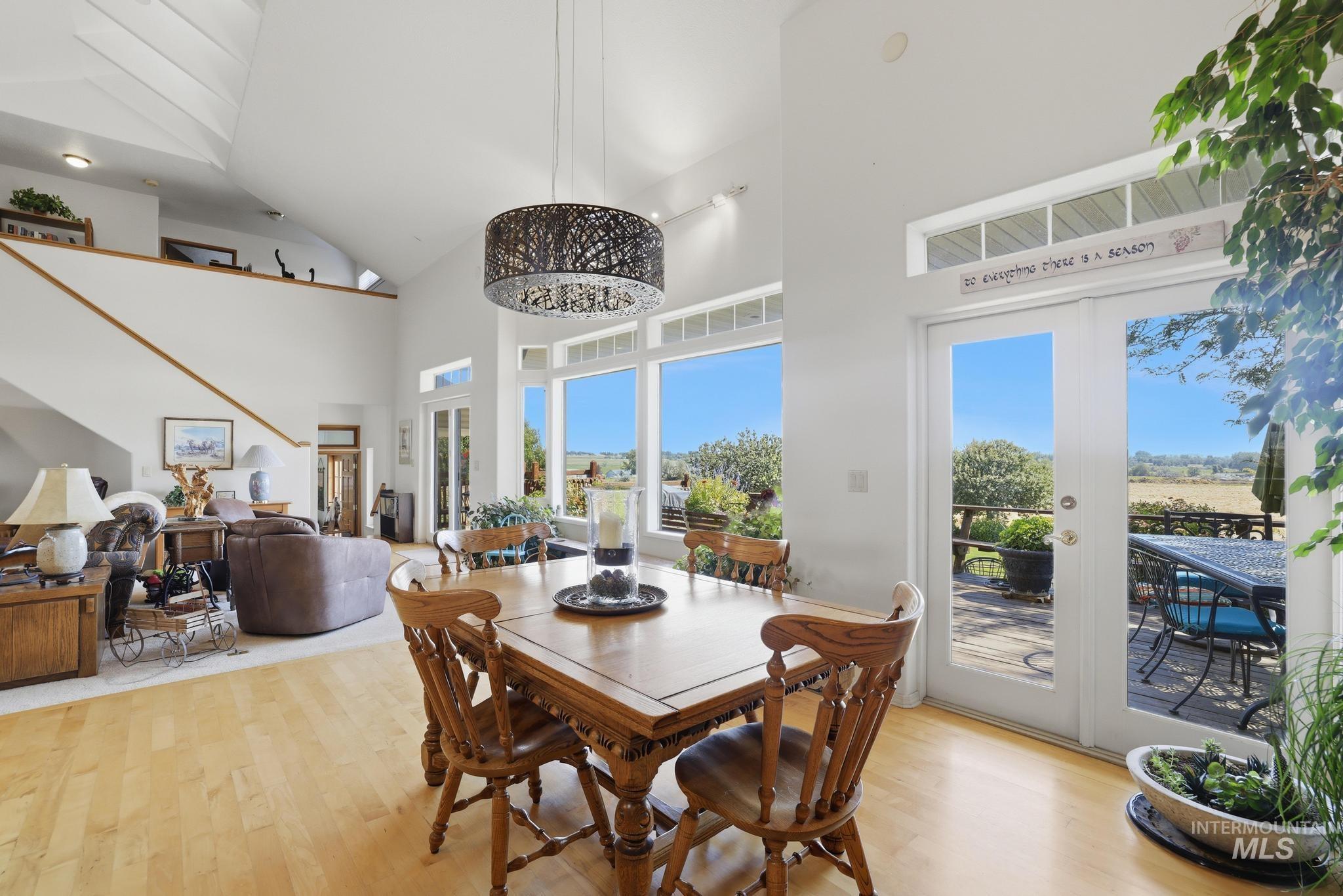 117 View DR, Jerome, Idaho 83338, 5 Bedrooms, 3 Bathrooms, Residential For Sale, Price $679,000, 98999382