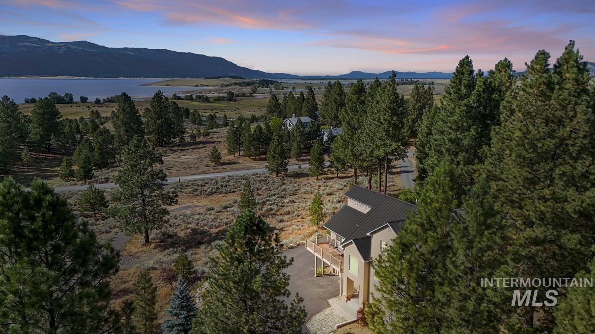 1610 Pine Lake Ranch Drive, Cascade, Idaho 83611, 3 Bedrooms, 3 Bathrooms, Residential For Sale, Price $1,199,000,MLS 98999385