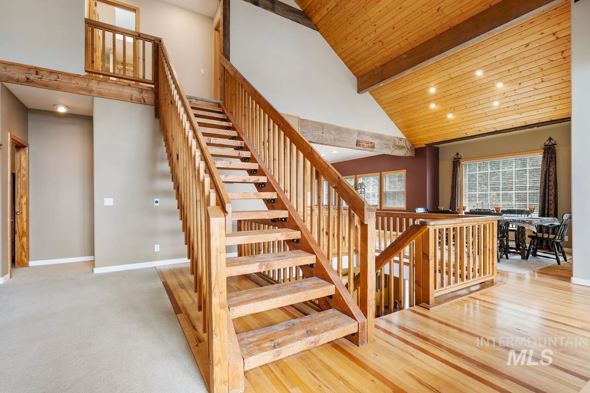 1610 Pine Lake Ranch Drive, Cascade, Idaho 83611, 3 Bedrooms, 3 Bathrooms, Residential For Sale, Price $1,199,000,MLS 98999385