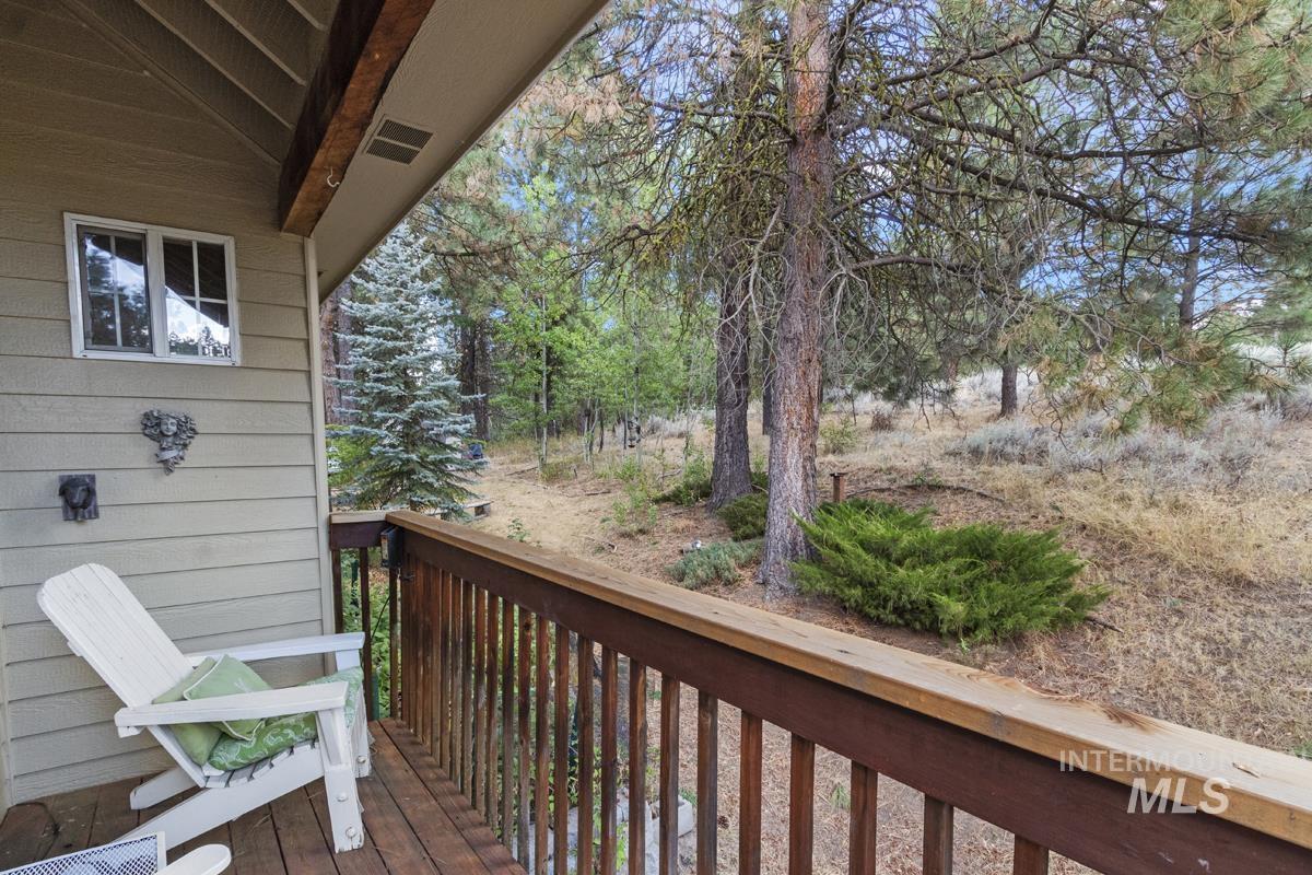 1610 Pine Lake Ranch Drive, Cascade, Idaho 83611, 3 Bedrooms, 3 Bathrooms, Residential For Sale, Price $1,199,000,MLS 98999385