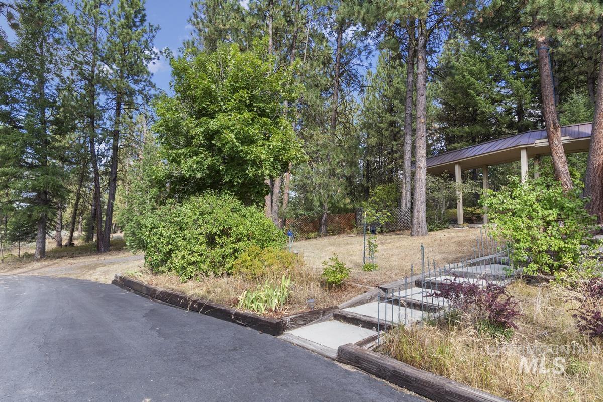 1610 Pine Lake Ranch Drive, Cascade, Idaho 83611, 3 Bedrooms, 3 Bathrooms, Residential For Sale, Price $1,199,000,MLS 98999385