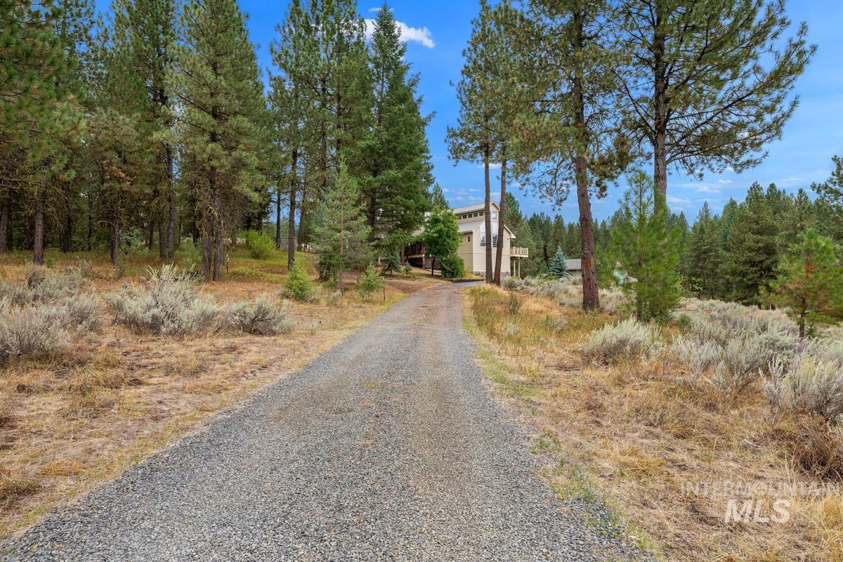 1610 Pine Lake Ranch Drive, Cascade, Idaho 83611, 3 Bedrooms, 3 Bathrooms, Residential For Sale, Price $1,199,000,MLS 98999385