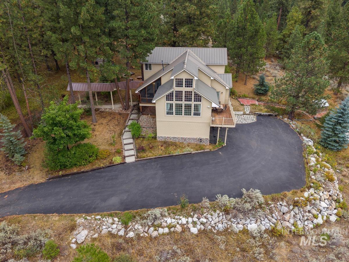 1610 Pine Lake Ranch Drive, Cascade, Idaho 83611, 3 Bedrooms, 3 Bathrooms, Residential For Sale, Price $1,199,000,MLS 98999385