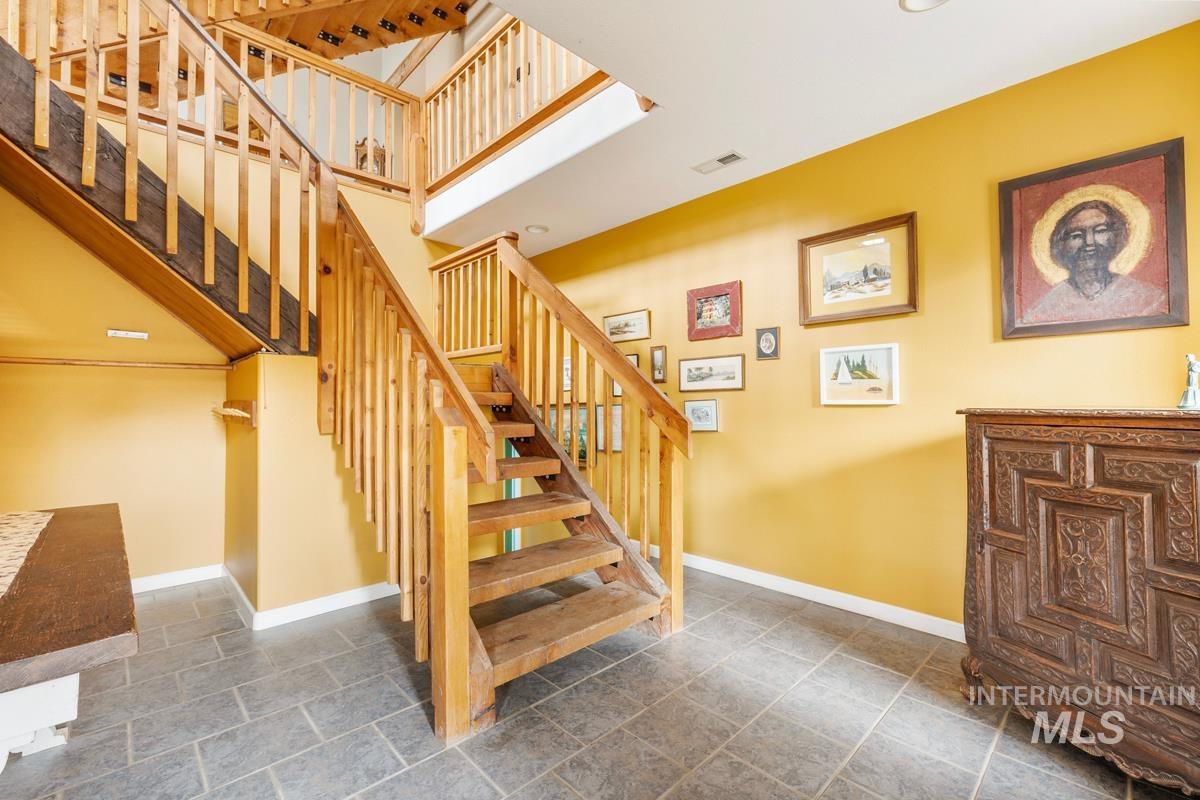 1610 Pine Lake Ranch Drive, Cascade, Idaho 83611, 3 Bedrooms, 3 Bathrooms, Residential For Sale, Price $1,199,000,MLS 98999385
