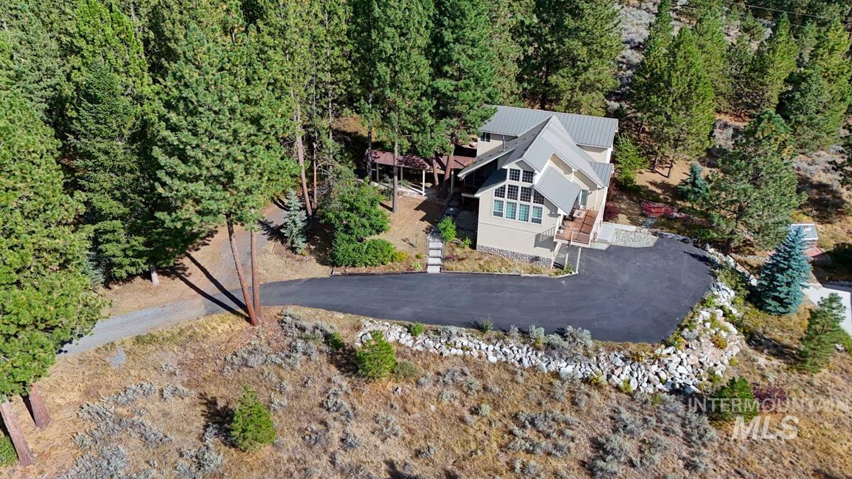 1610 Pine Lake Ranch Drive, Cascade, Idaho 83611, 3 Bedrooms, 3 Bathrooms, Residential For Sale, Price $1,199,000,MLS 98999385