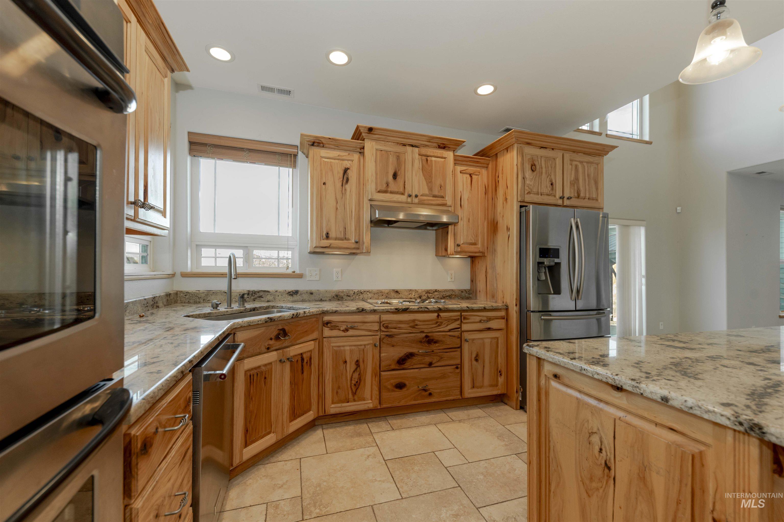 7591 Pheasant Chase Drive, Lewiston, Idaho 83501, 3 Bedrooms, 3 Bathrooms, Residential For Sale, Price $680,000, 98999387