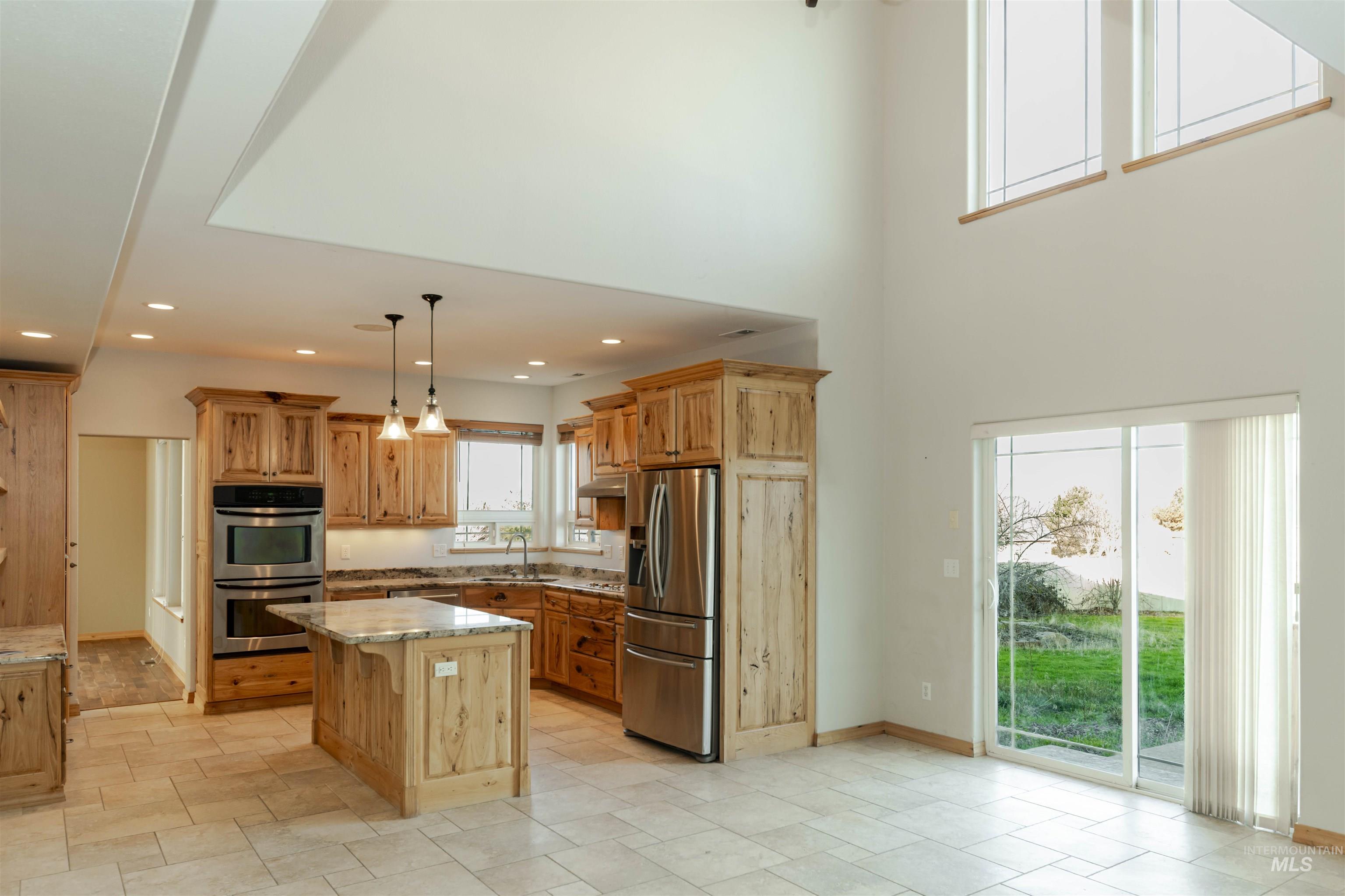 7591 Pheasant Chase Drive, Lewiston, Idaho 83501, 3 Bedrooms, 3 Bathrooms, Residential For Sale, Price $680,000, 98999387