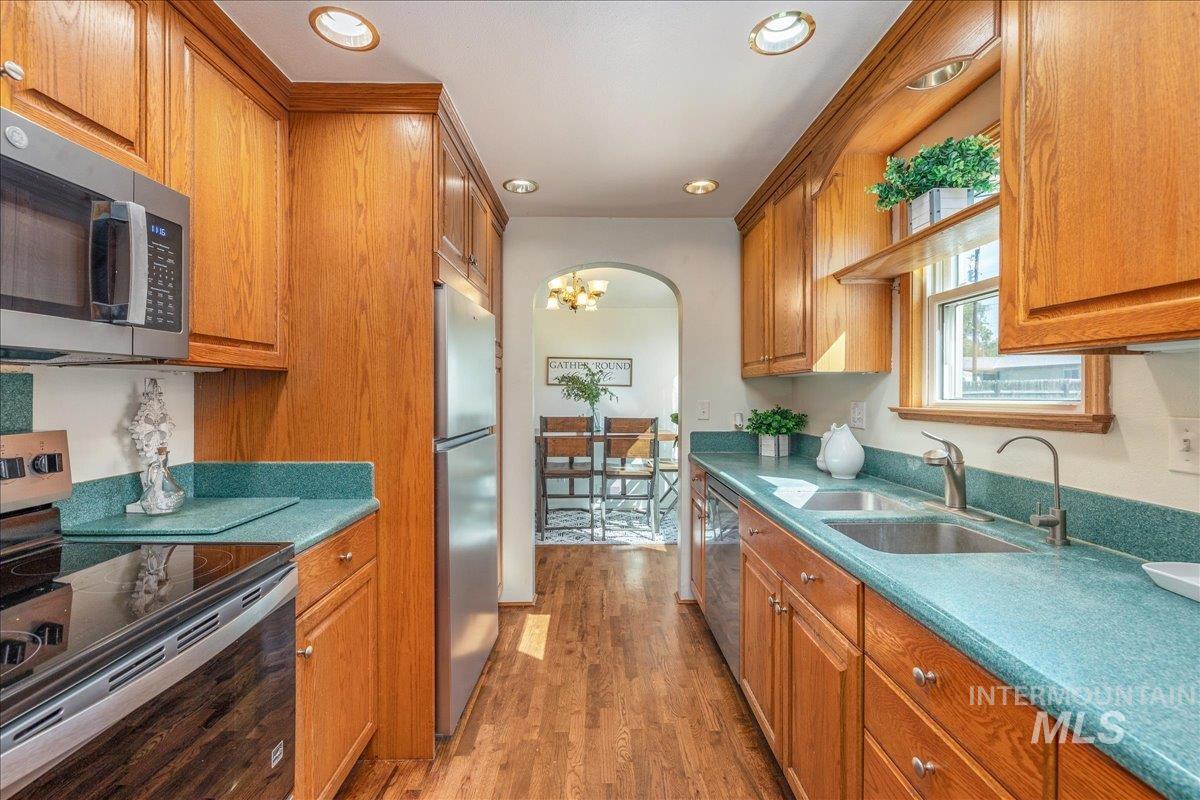 1010 N 7th St, Parma, Idaho 83660, 3 Bedrooms, 2 Bathrooms, Residential For Sale, Price $400,000,MLS 98999388