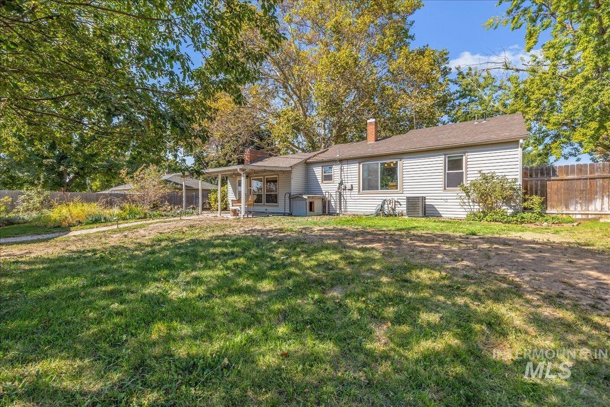 1010 N 7th St, Parma, Idaho 83660, 3 Bedrooms, 2 Bathrooms, Residential For Sale, Price $400,000,MLS 98999388