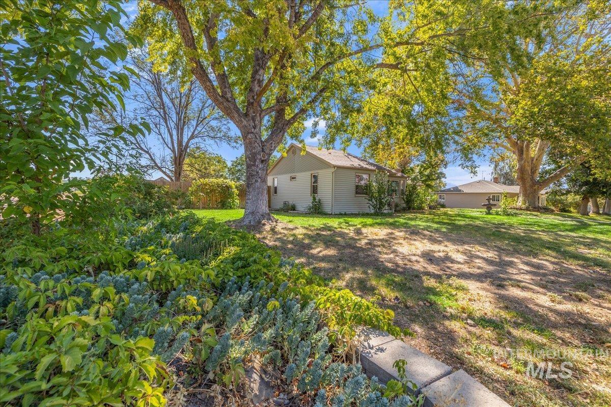 1010 N 7th St, Parma, Idaho 83660, 3 Bedrooms, 2 Bathrooms, Residential For Sale, Price $400,000,MLS 98999388