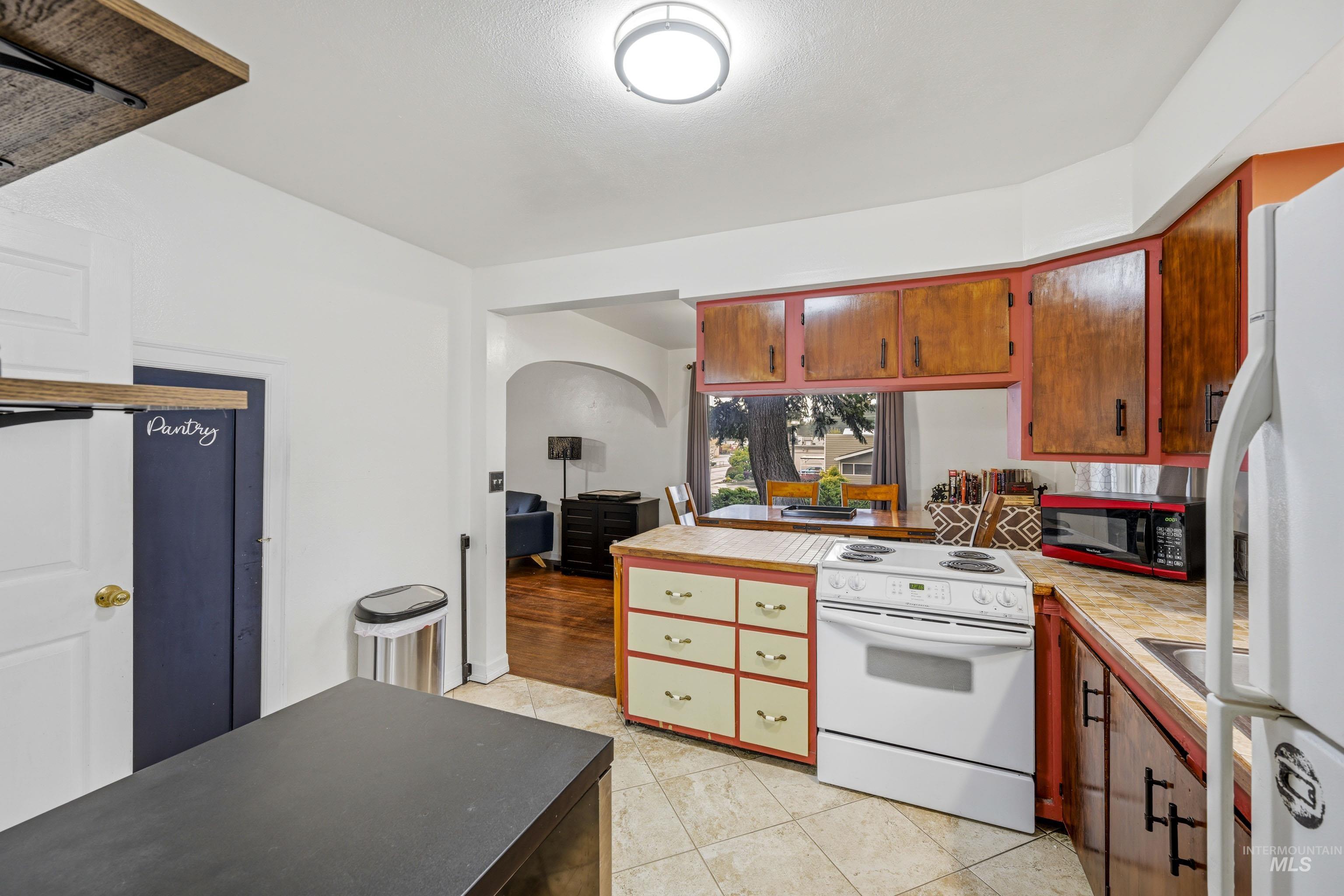 512 N Main St, Moscow, Idaho 83843, 3 Bedrooms, 1 Bathroom, Residential For Sale, Price $349,900,MLS 98999392