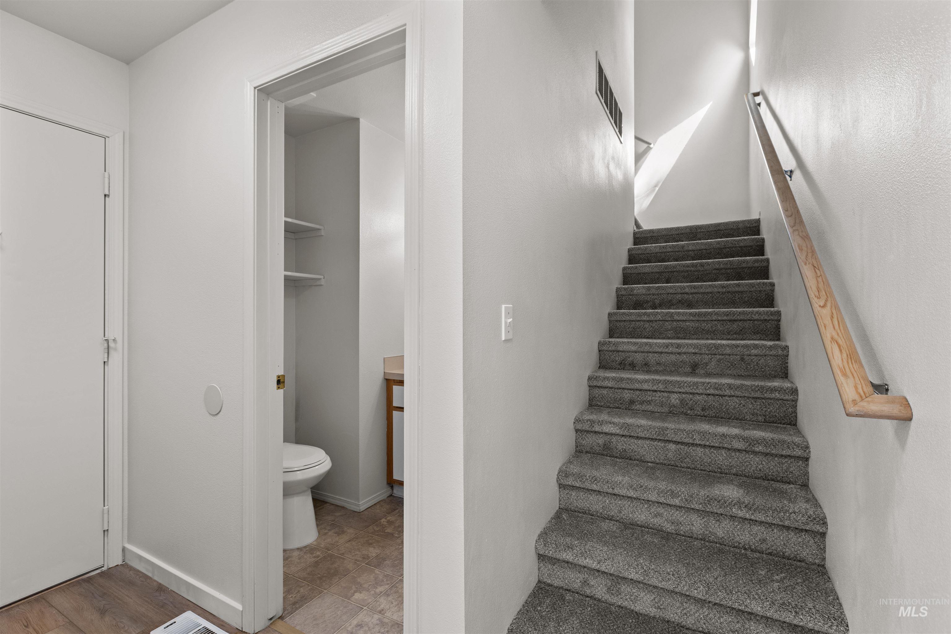 3404 S Poco Loco, Boise, Idaho 83705, 2 Bedrooms, 1.5 Bathrooms, Residential For Sale, Price $325,000,MLS 98999397