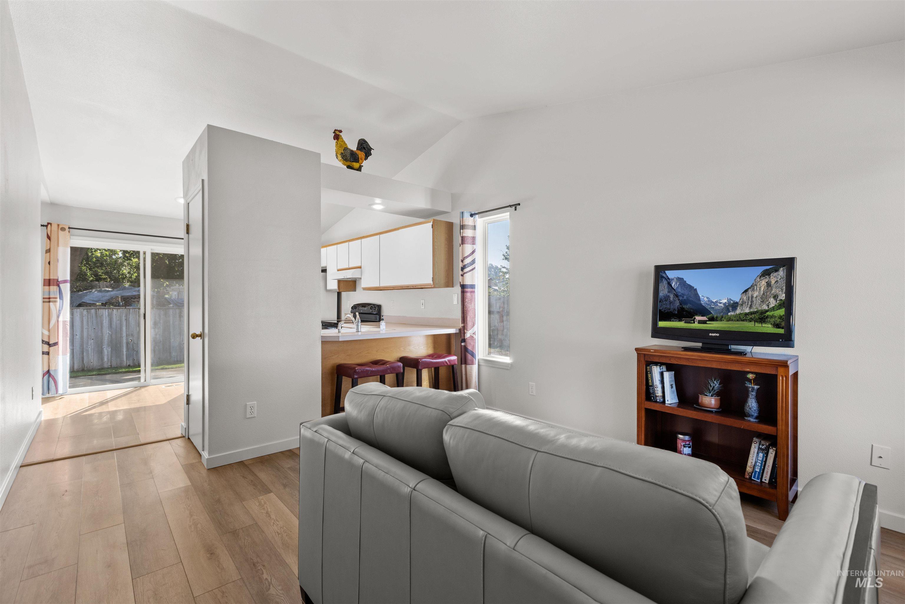 3404 S Poco Loco, Boise, Idaho 83705, 2 Bedrooms, 1.5 Bathrooms, Residential For Sale, Price $325,000,MLS 98999397