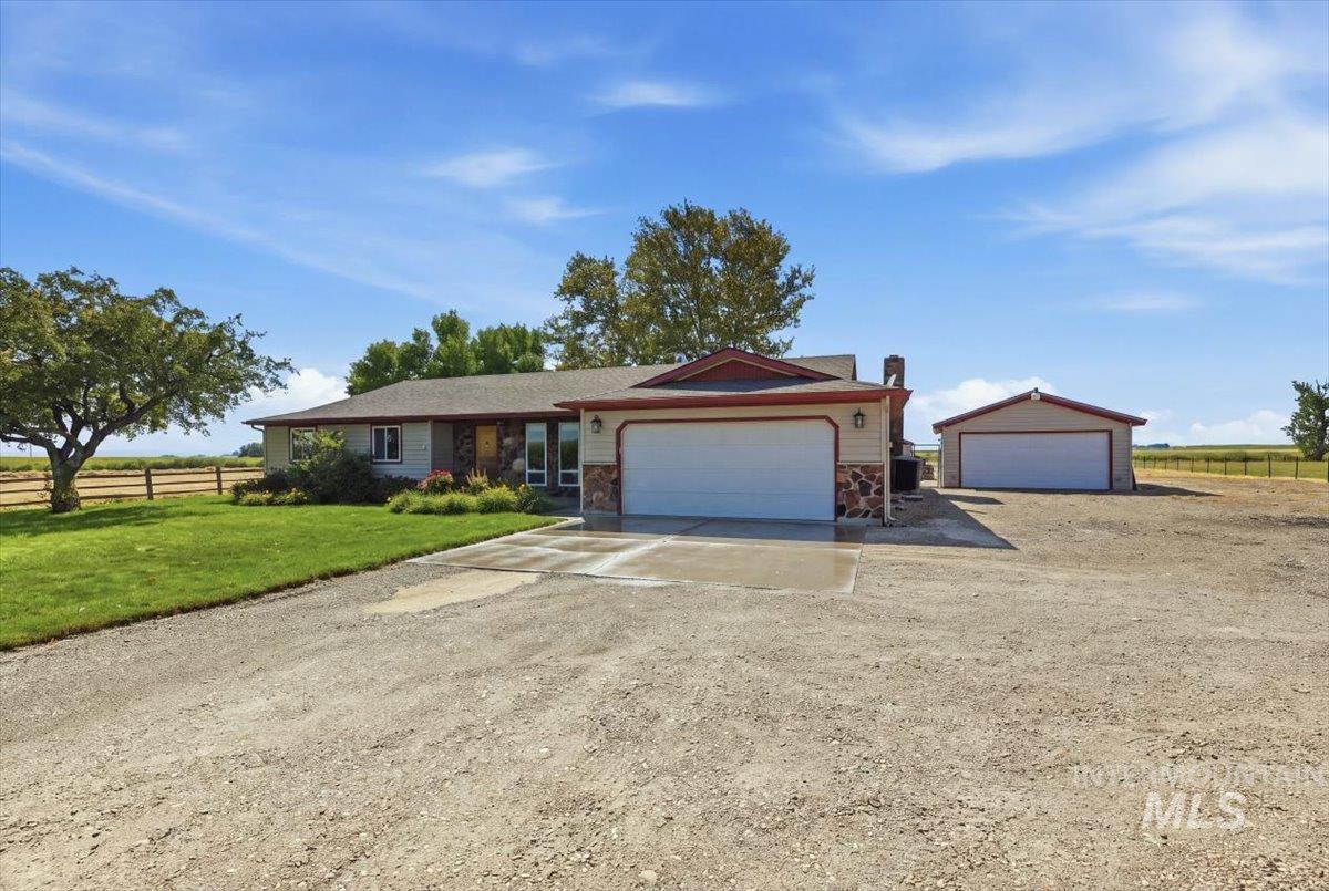 26201 Hop Rd, Caldwell, Idaho 83607, 3 Bedrooms, 2 Bathrooms, Residential For Sale, Price $849,900, 98999398