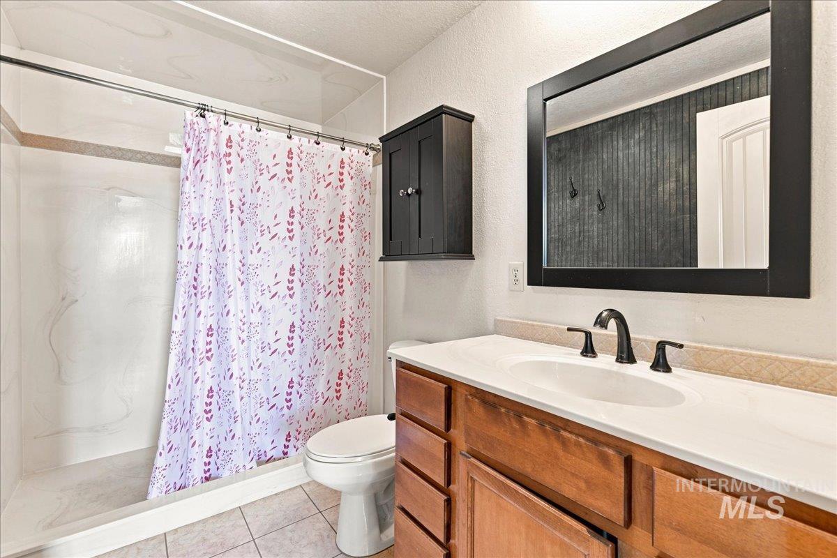 26201 Hop Rd, Caldwell, Idaho 83607, 3 Bedrooms, 2 Bathrooms, Residential For Sale, Price $849,900, 98999398