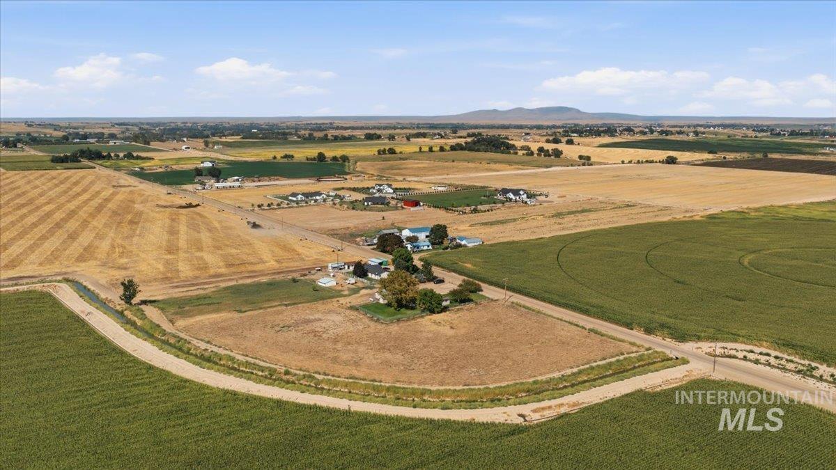 26201 Hop Rd, Caldwell, Idaho 83607, 3 Bedrooms, 2 Bathrooms, Residential For Sale, Price $849,900, 98999398