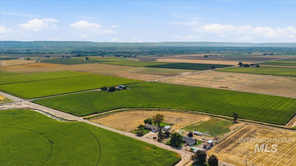 26201 Hop Rd, Caldwell, Idaho 83607, 3 Bedrooms, 2 Bathrooms, Residential For Sale, Price $849,900, 98999398