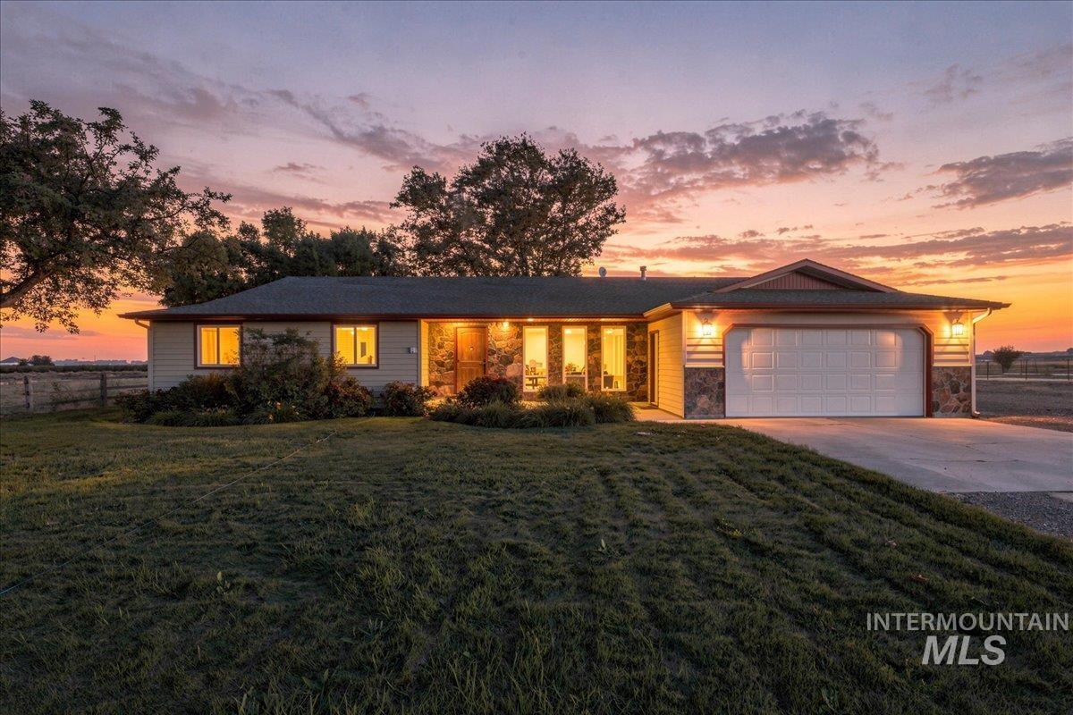 26201 Hop Rd, Caldwell, Idaho 83607, 3 Bedrooms, 2 Bathrooms, Residential For Sale, Price $849,900, 98999398