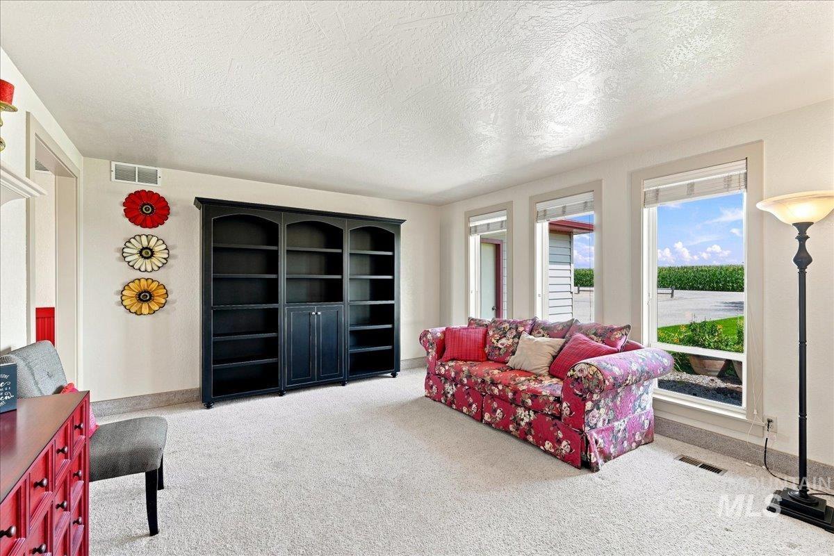 26201 Hop Rd, Caldwell, Idaho 83607, 3 Bedrooms, 2 Bathrooms, Residential For Sale, Price $849,900, 98999398