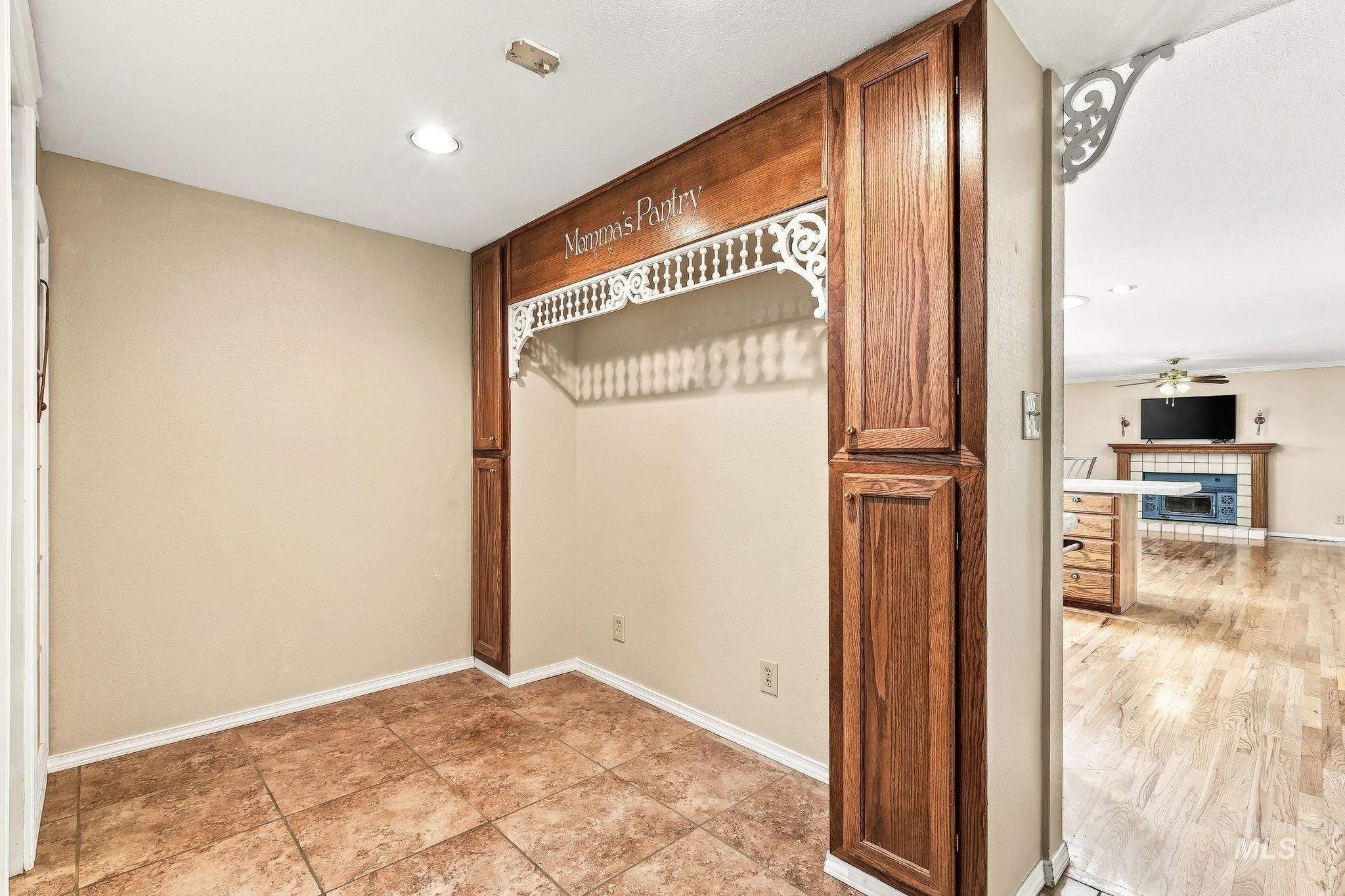 11603 W Hidden Valley Rim Rd, Boise, Idaho 83709, 3 Bedrooms, 3.5 Bathrooms, Residential For Sale, Price $735,000,MLS 98999399
