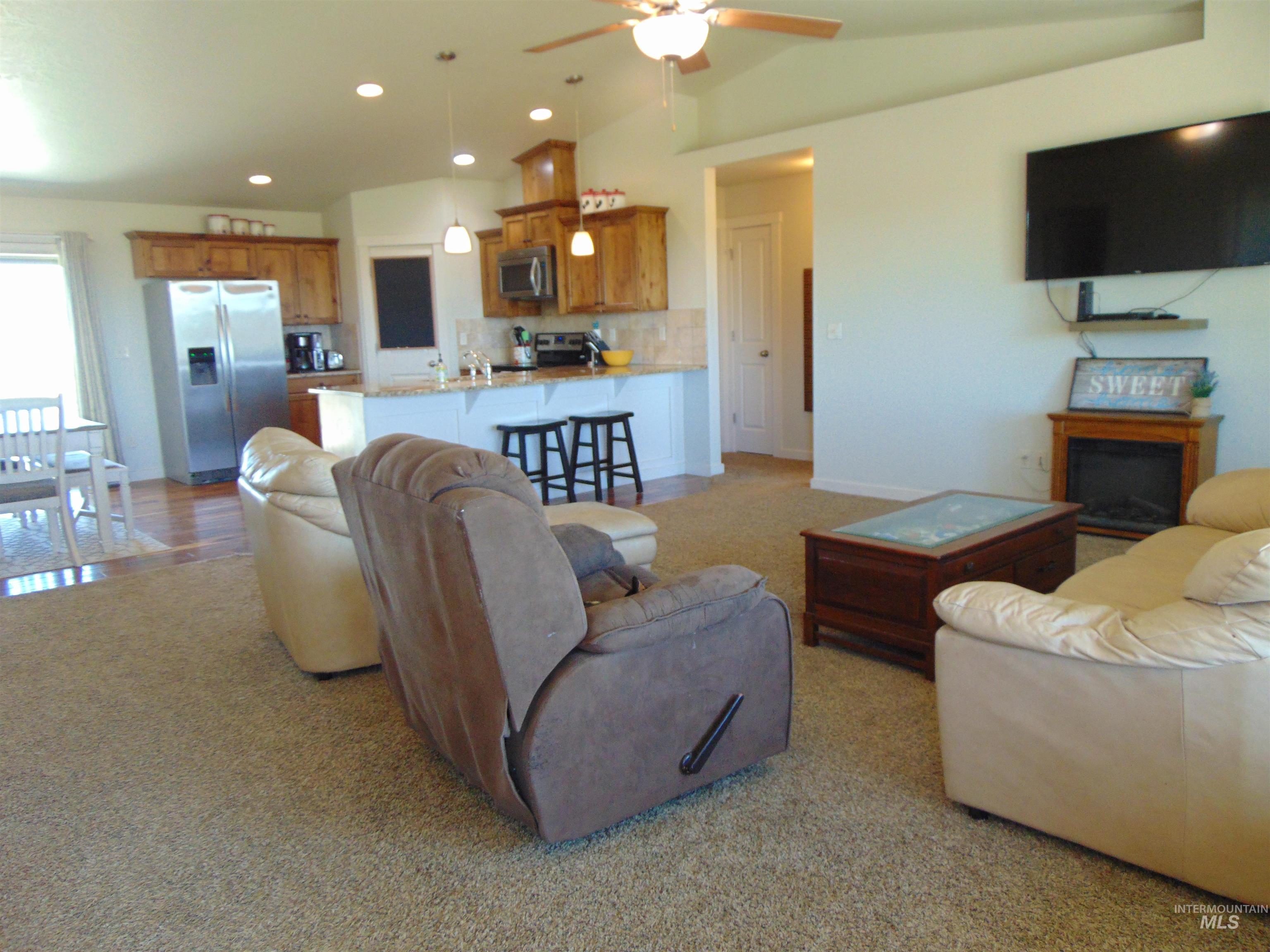 1860 Graham Blvd., Vale, Oregon 97918, 3 Bedrooms, 2 Bathrooms, Residential For Sale, Price $550,000, 98999400