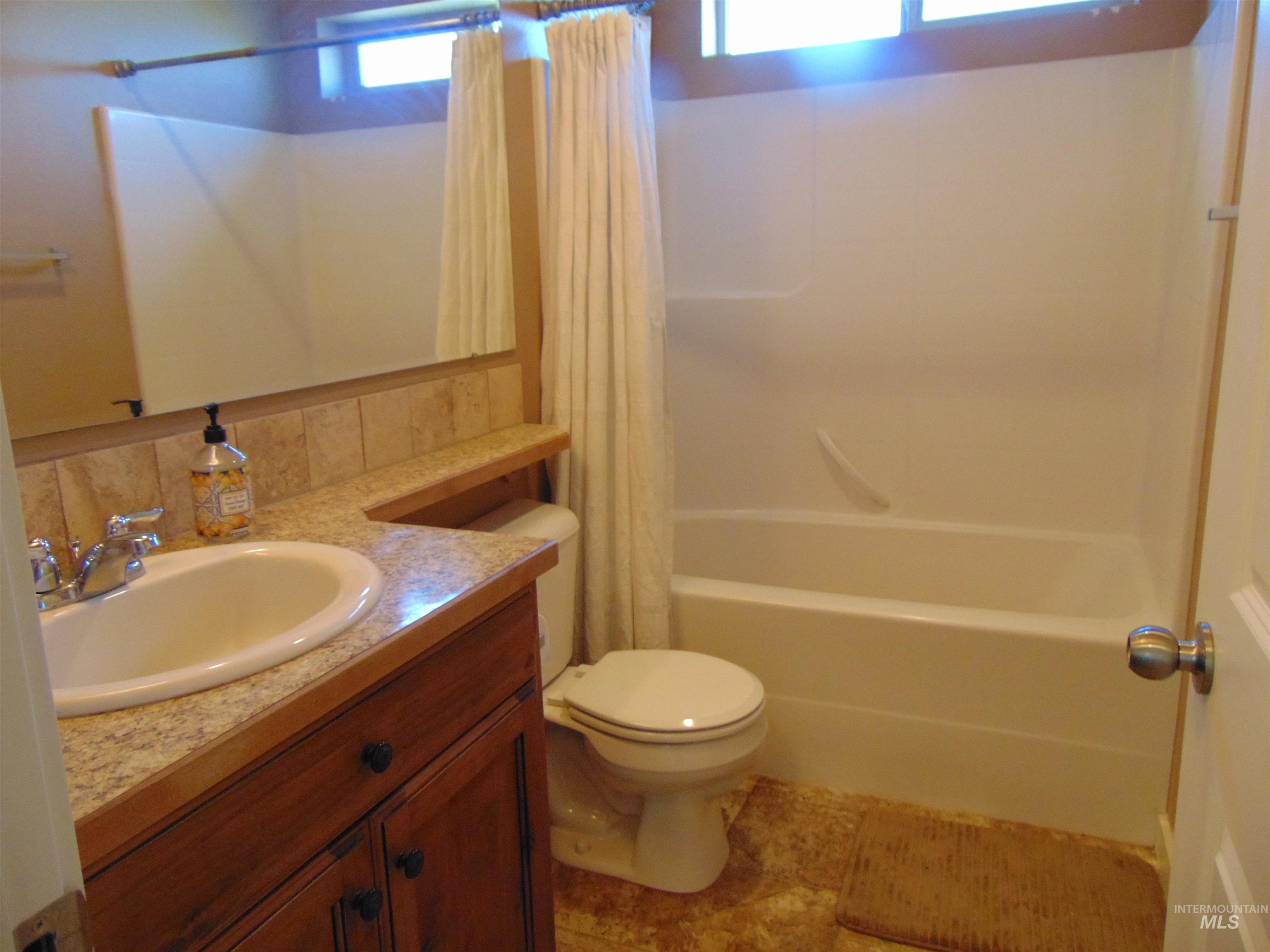 1860 Graham Blvd., Vale, Oregon 97918, 3 Bedrooms, 2 Bathrooms, Residential For Sale, Price $550,000, 98999400