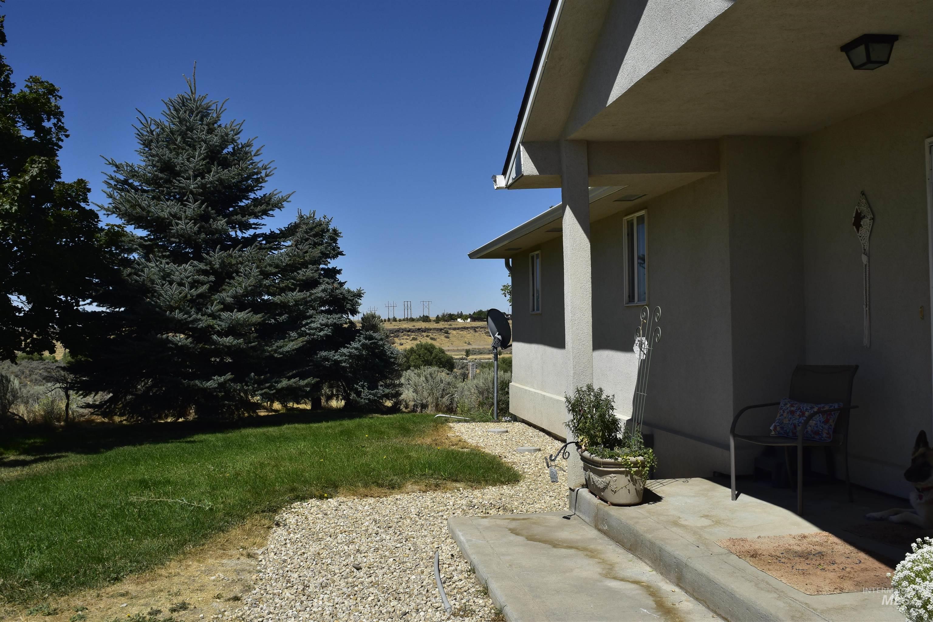 334 E Danskin Dr, Boise, Idaho 83716, 3 Bedrooms, 2.5 Bathrooms, Residential For Sale, Price $989,000, 98999404