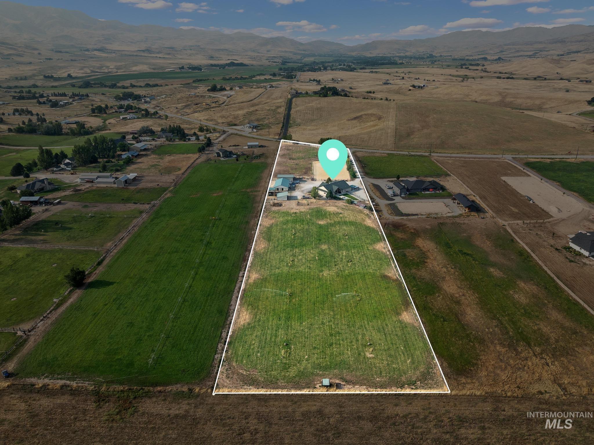 9225 N Highway 52, Horseshoe Bend, Idaho 83629, 3 Bedrooms, 2.5 Bathrooms, Residential For Sale, Price $1,400,000,MLS 98999405
