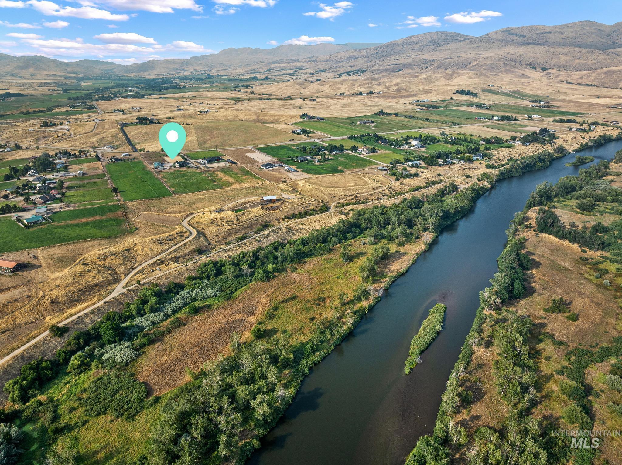 9225 N Highway 52, Horseshoe Bend, Idaho 83629, 3 Bedrooms, 2.5 Bathrooms, Residential For Sale, Price $1,400,000,MLS 98999405