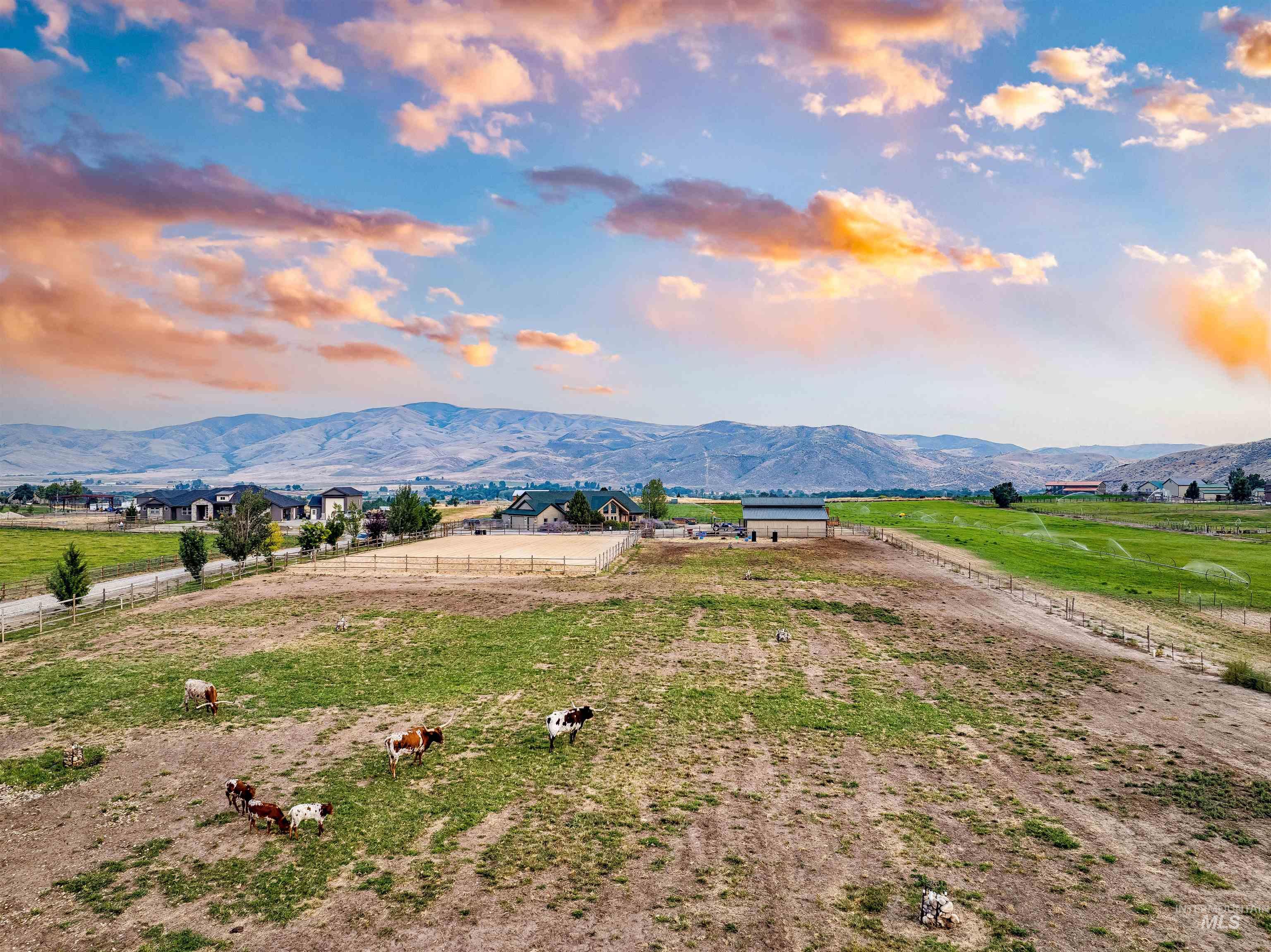 9225 N Highway 52, Horseshoe Bend, Idaho 83629, 3 Bedrooms, 2.5 Bathrooms, Residential For Sale, Price $1,400,000,MLS 98999405