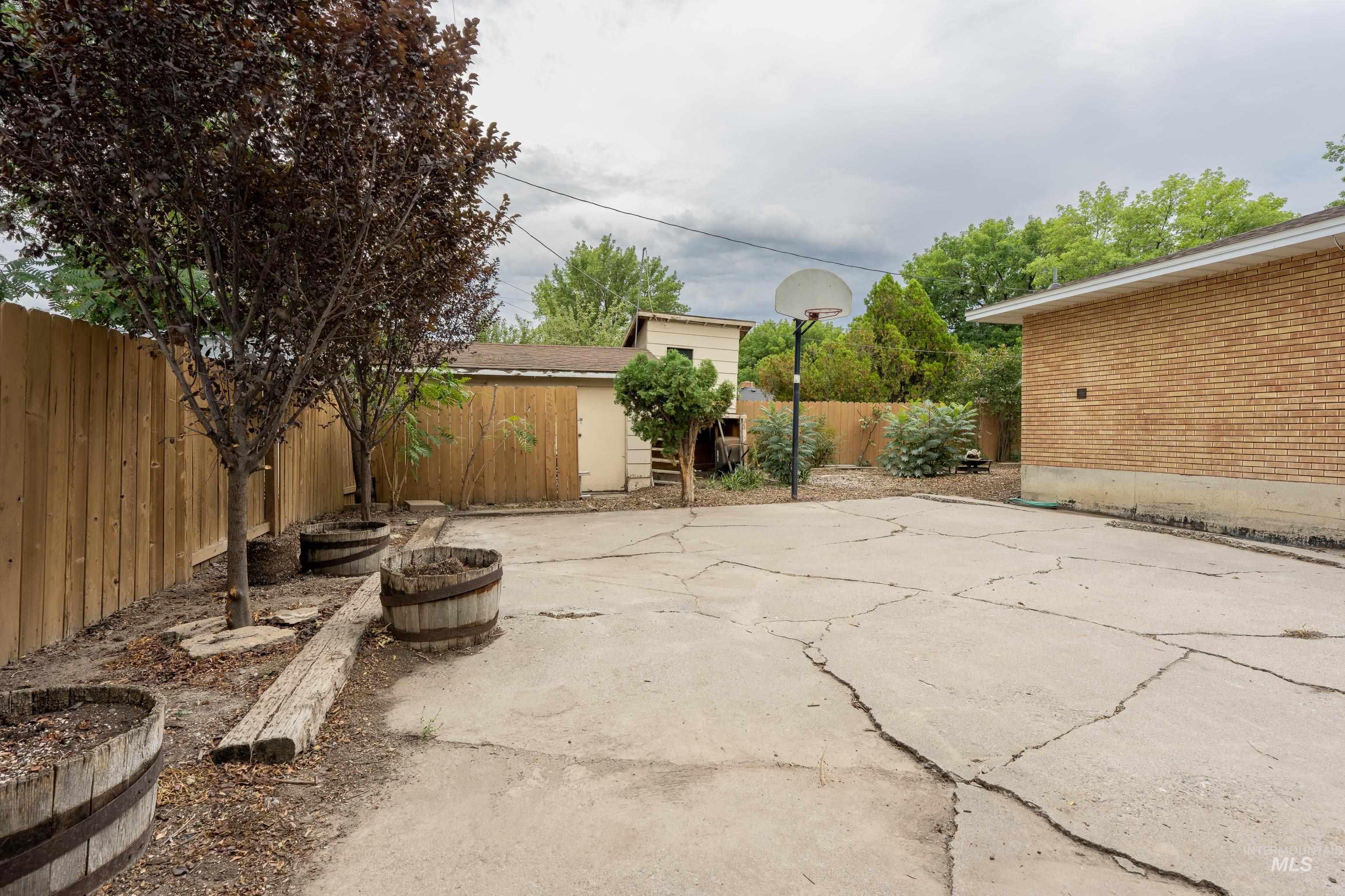 2213 Conant Dr, Burley, Idaho 83318, 5 Bedrooms, 1.5 Bathrooms, Residential For Sale, Price $349,000,MLS 98999406
