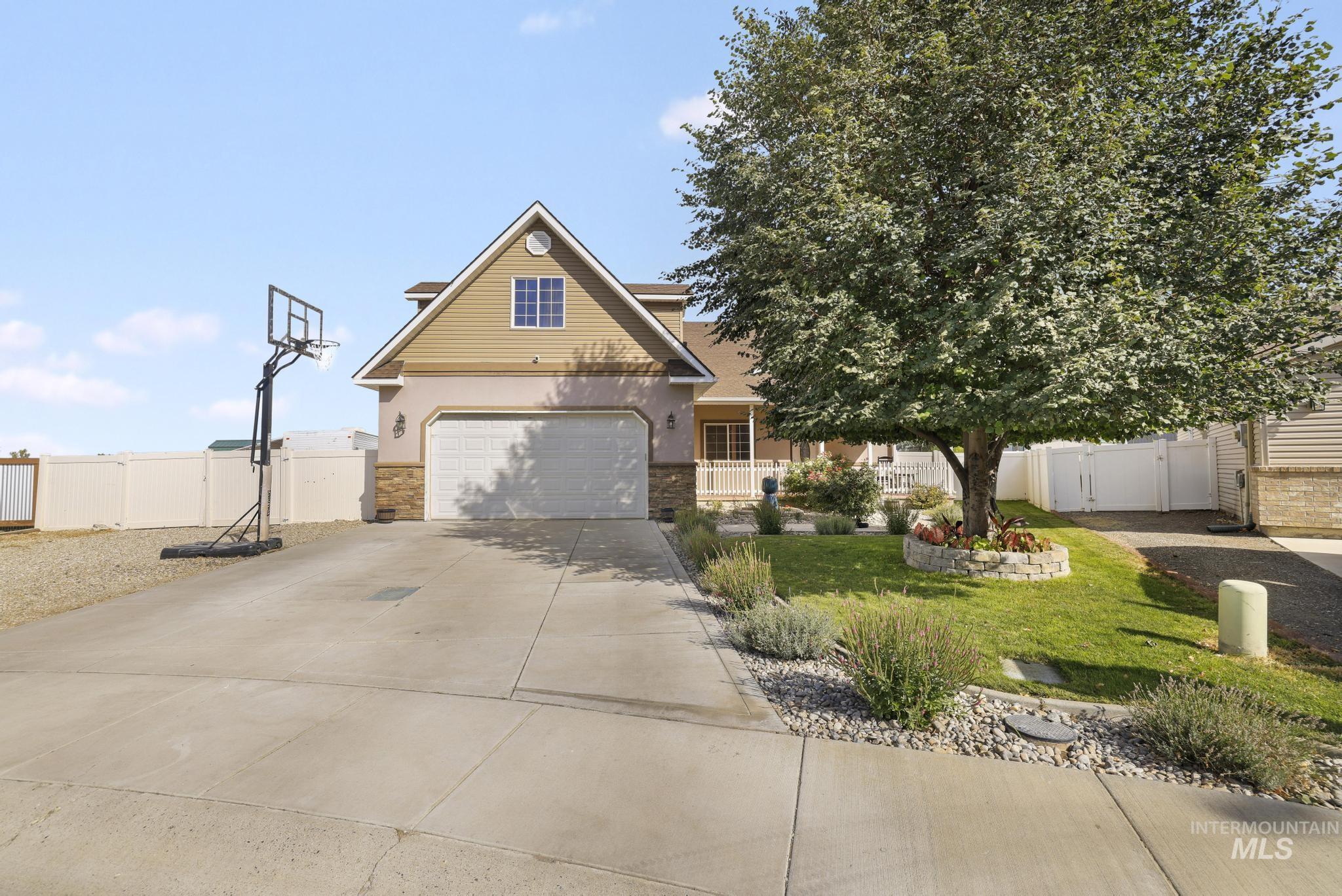 2213 Alex Dr, Filer, Idaho 83328, 4 Bedrooms, 2 Bathrooms, Residential For Sale, Price $480,000,MLS 98999407