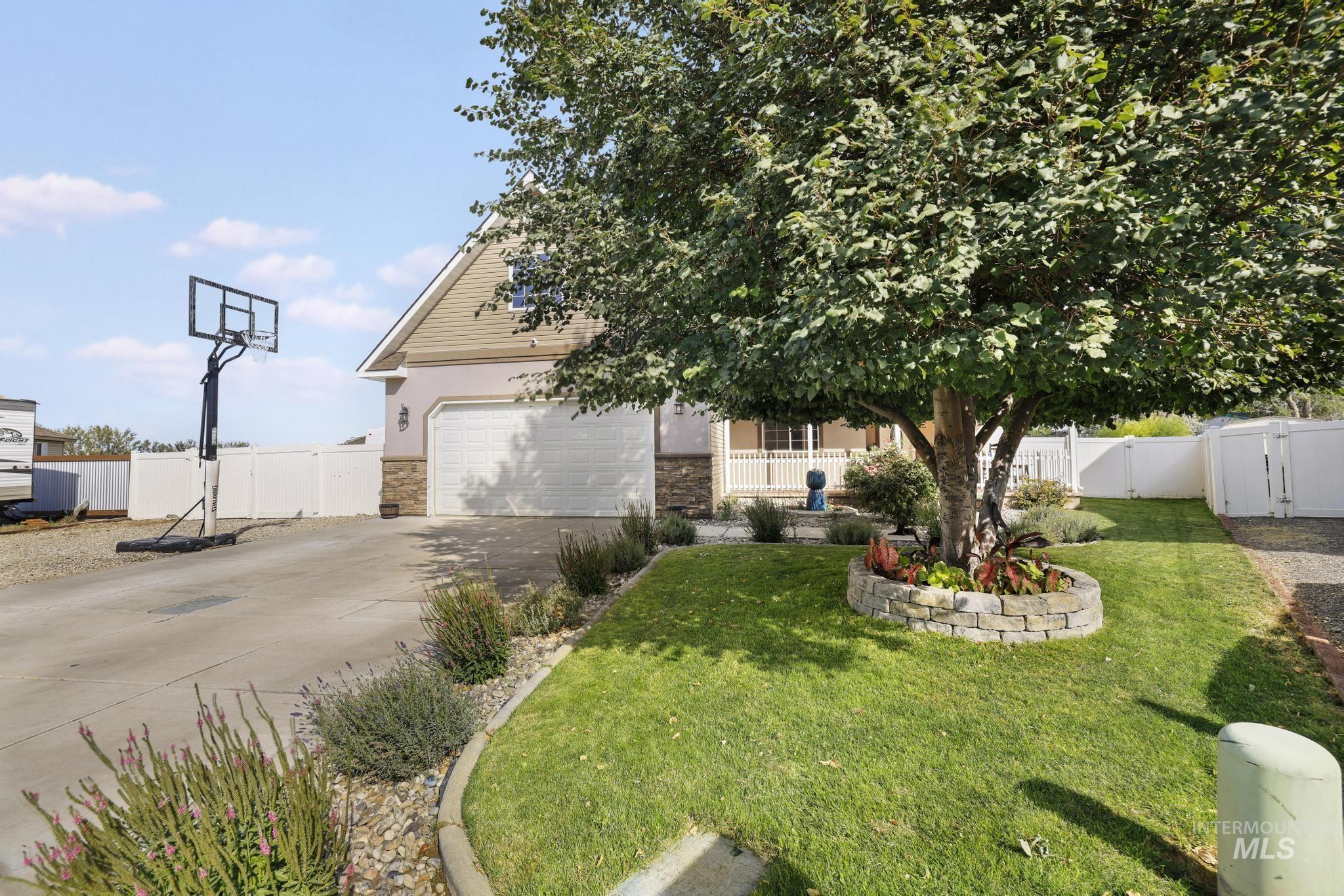 2213 Alex Dr, Filer, Idaho 83328, 4 Bedrooms, 2 Bathrooms, Residential For Sale, Price $480,000,MLS 98999407