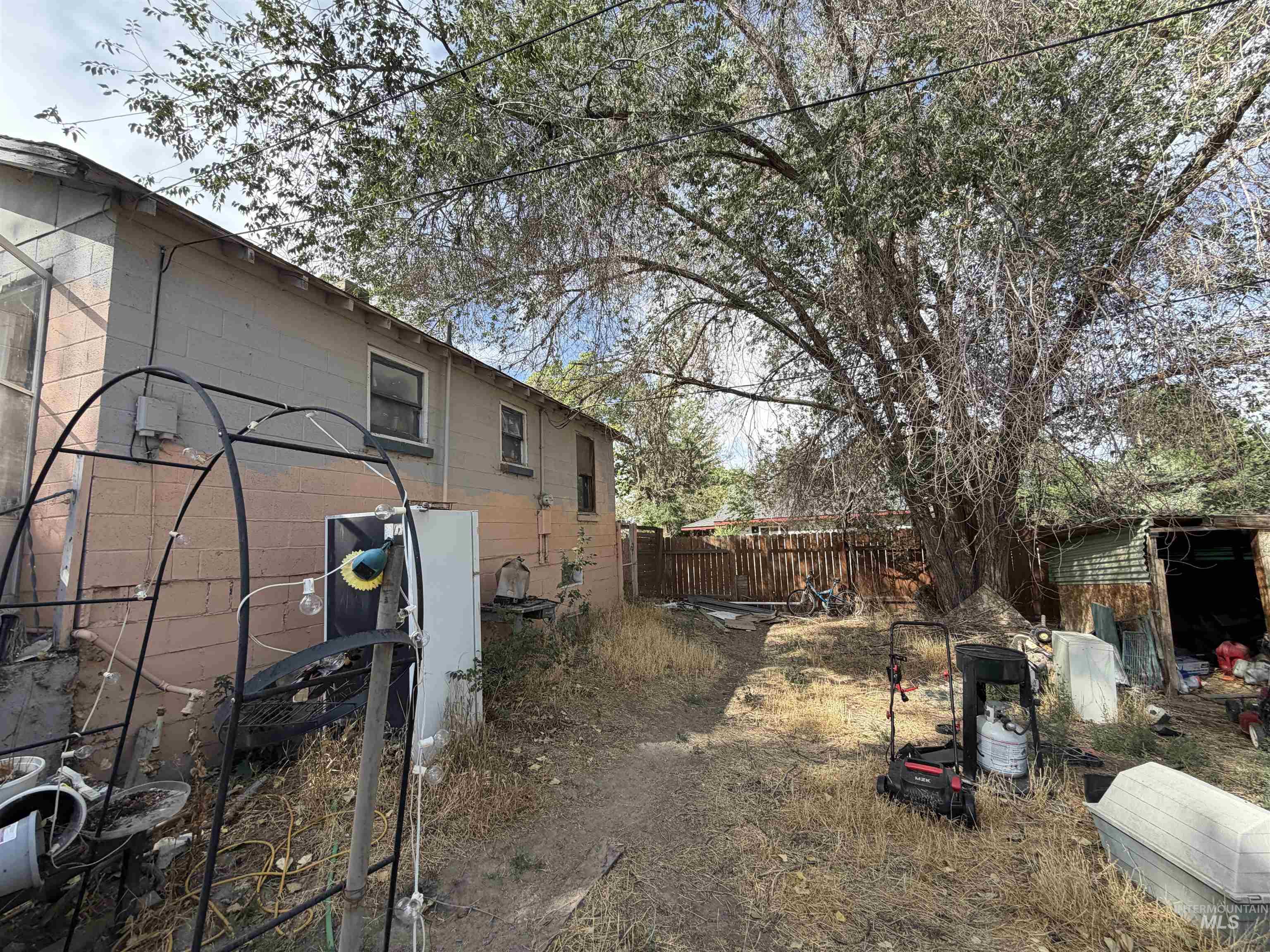 324 5th Ave W, Jerome, Idaho 83338, 4 Bedrooms, 1 Bathroom, Residential For Sale, Price $180,000, 98999412