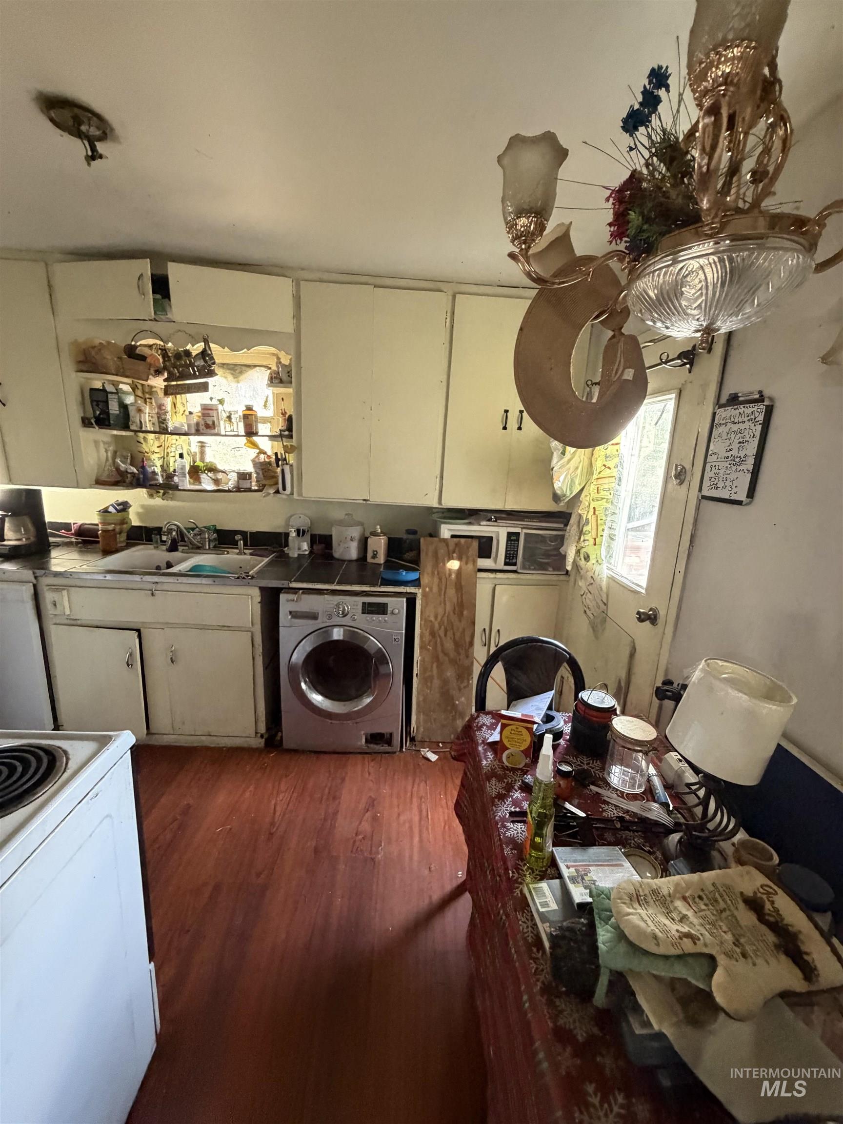 324 5th Ave W, Jerome, Idaho 83338, 4 Bedrooms, 1 Bathroom, Residential For Sale, Price $180,000, 98999412