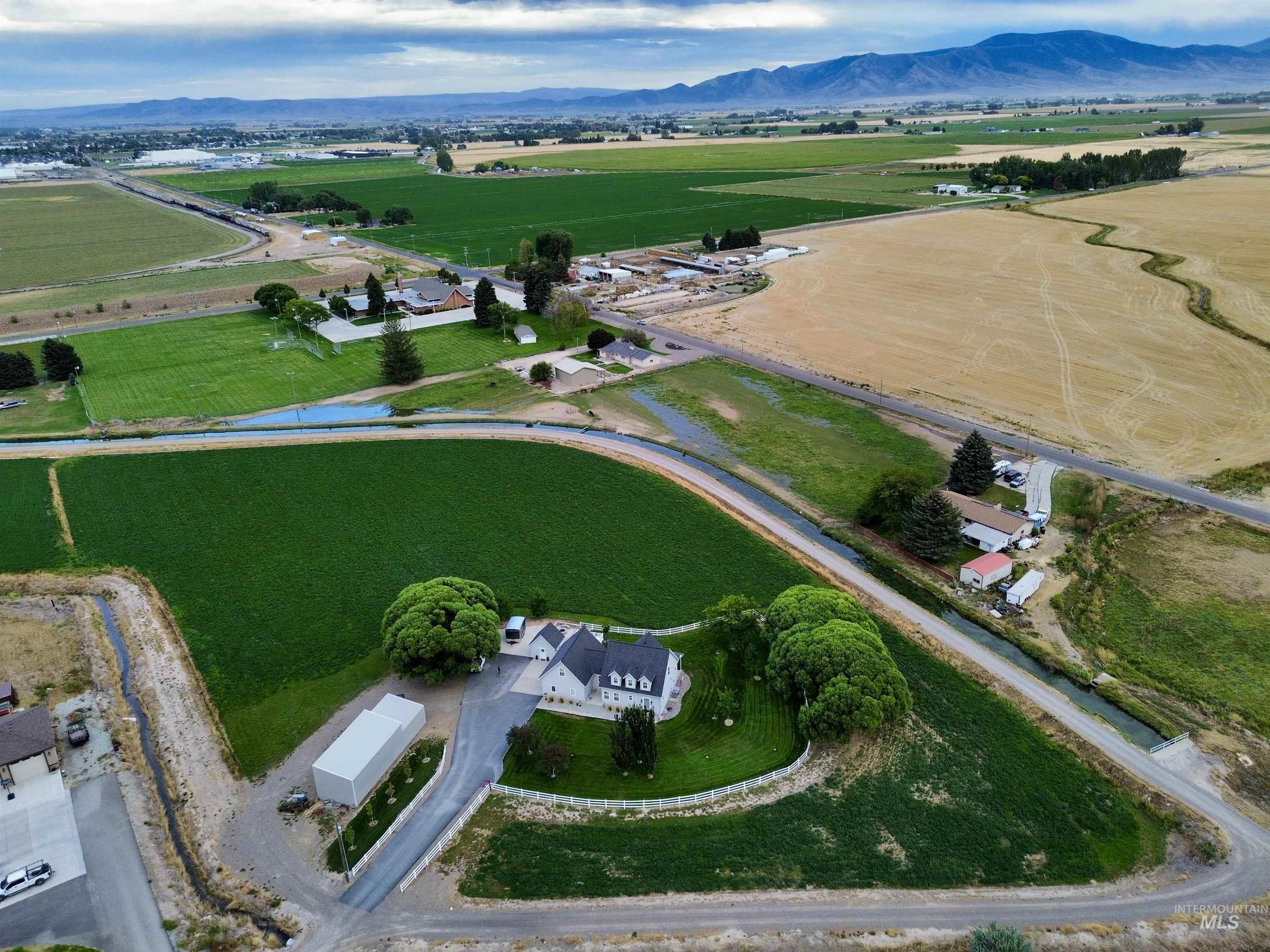 89 S 222 W, Burley, Idaho 83318, 5 Bedrooms, 3.5 Bathrooms, Residential For Sale, Price $861,000,MLS 98999414