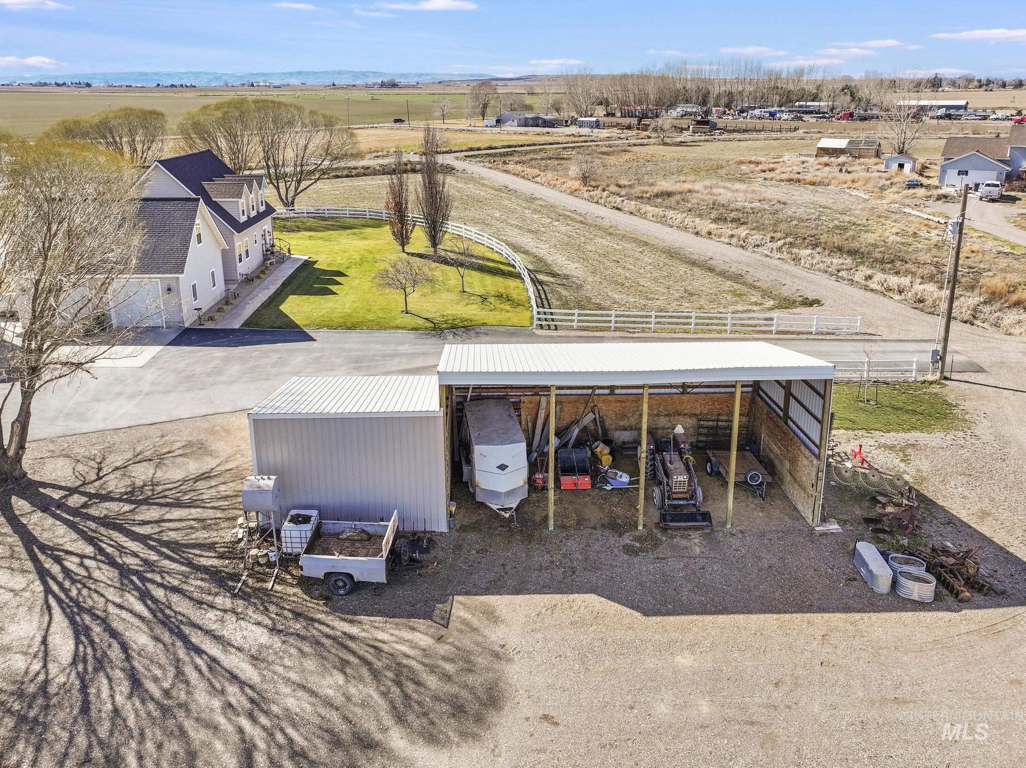 89 S 222 W, Burley, Idaho 83318, 5 Bedrooms, 3.5 Bathrooms, Residential For Sale, Price $861,000,MLS 98999414