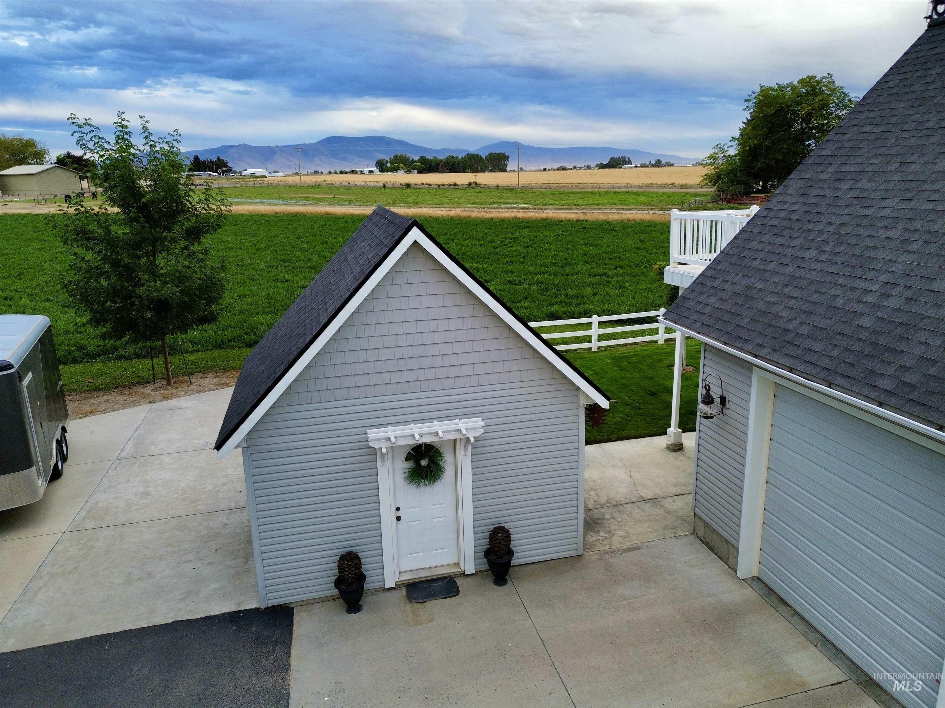 89 S 222 W, Burley, Idaho 83318, 5 Bedrooms, 3.5 Bathrooms, Residential For Sale, Price $861,000,MLS 98999414