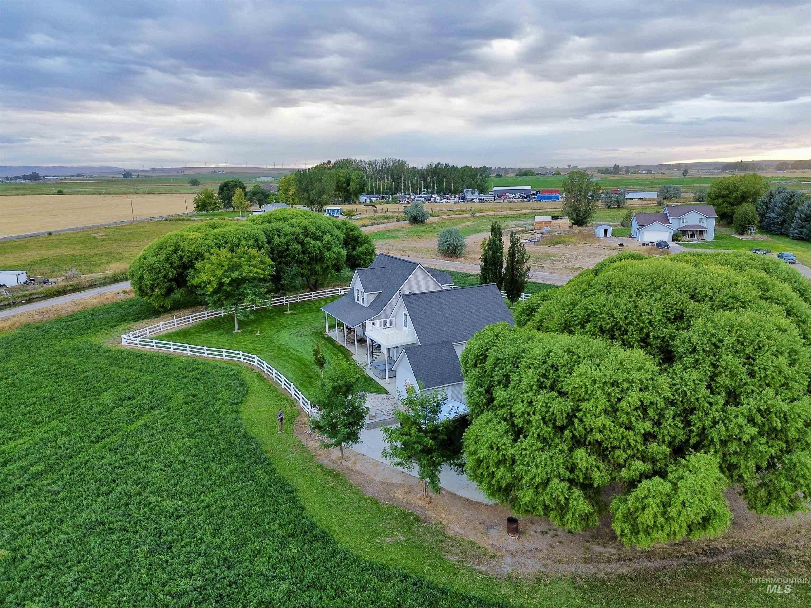 89 S 222 W, Burley, Idaho 83318, 5 Bedrooms, 3.5 Bathrooms, Residential For Sale, Price $861,000,MLS 98999414