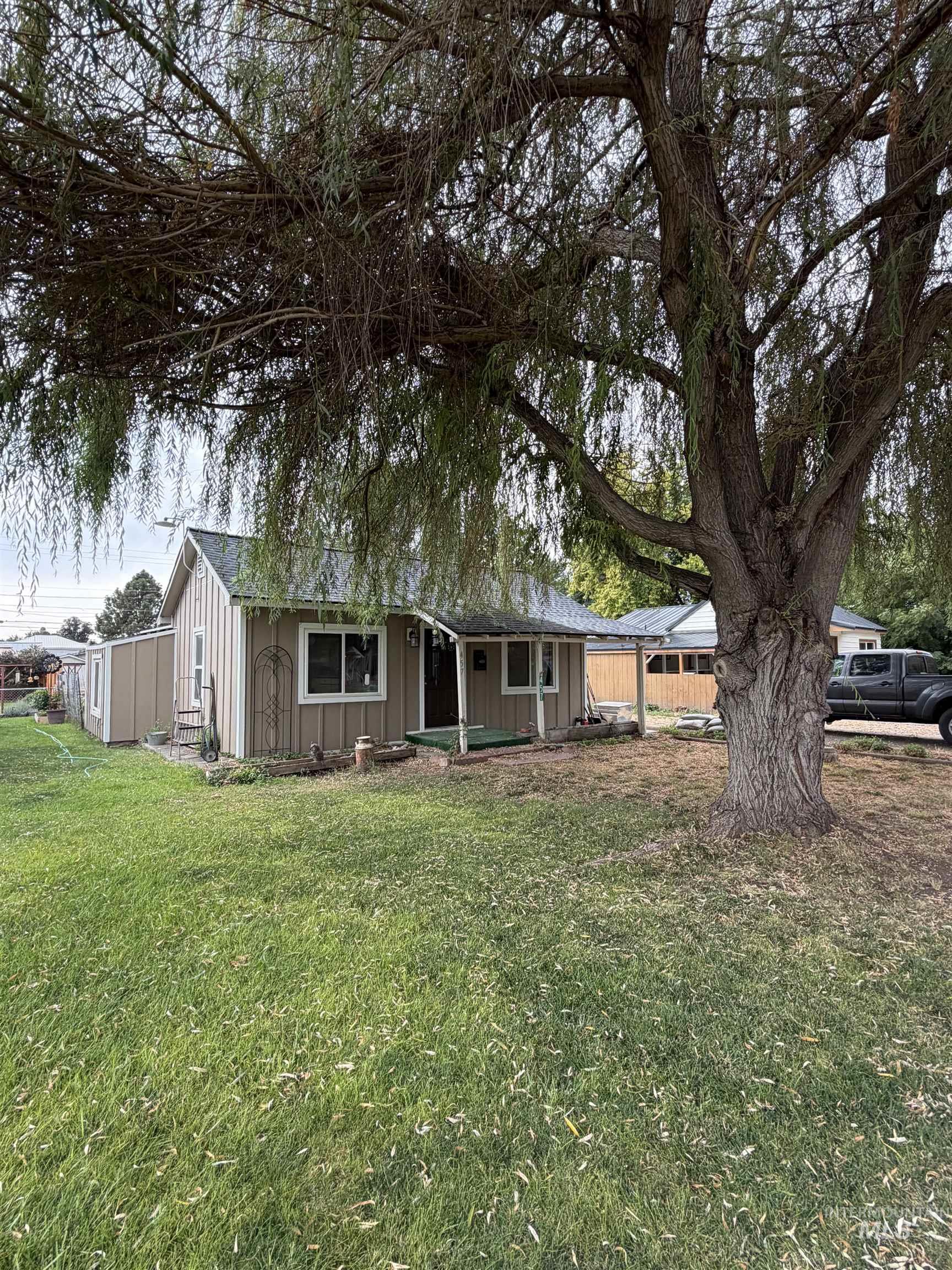 457 E Galloway Ave, Weiser, Idaho 83672, 2 Bedrooms, 1 Bathroom, Residential For Sale, Price $245,000, 98999460