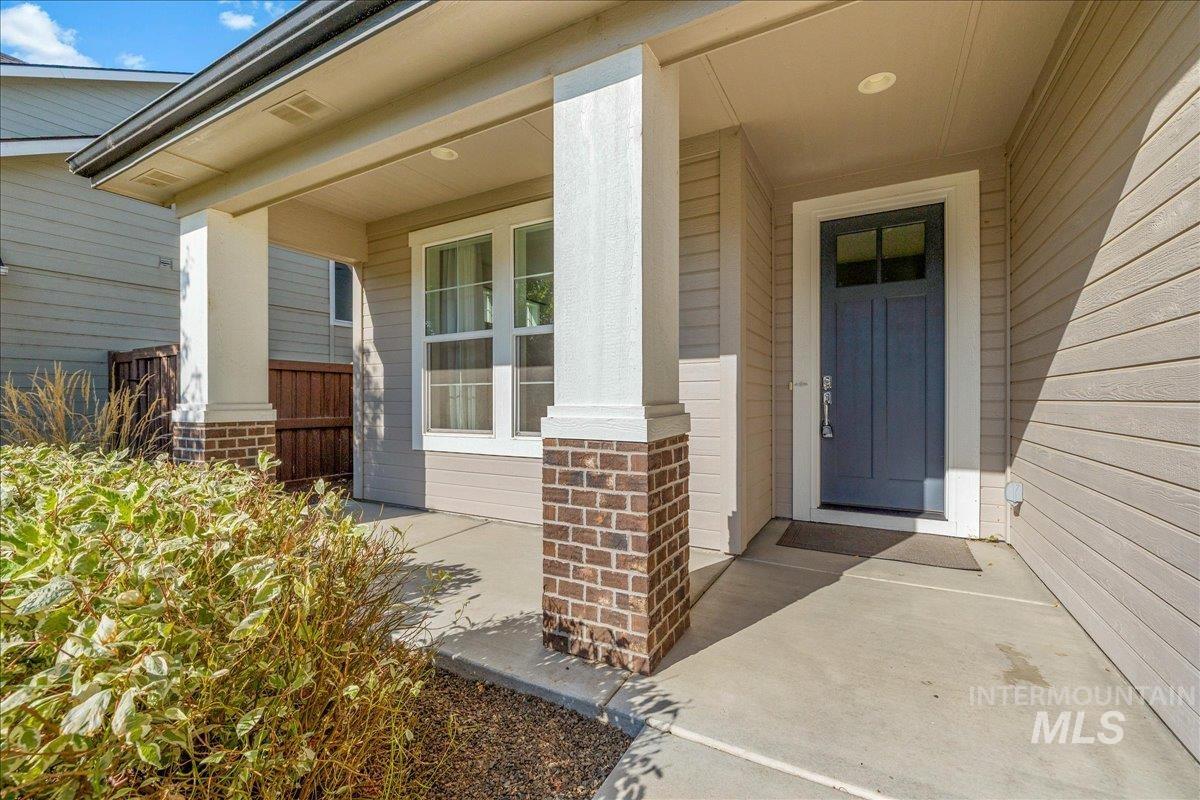 5915 N Vicenza Ave, Meridian, Idaho 83646, 4 Bedrooms, 3.5 Bathrooms, Residential For Sale, Price $850,000, 98999465