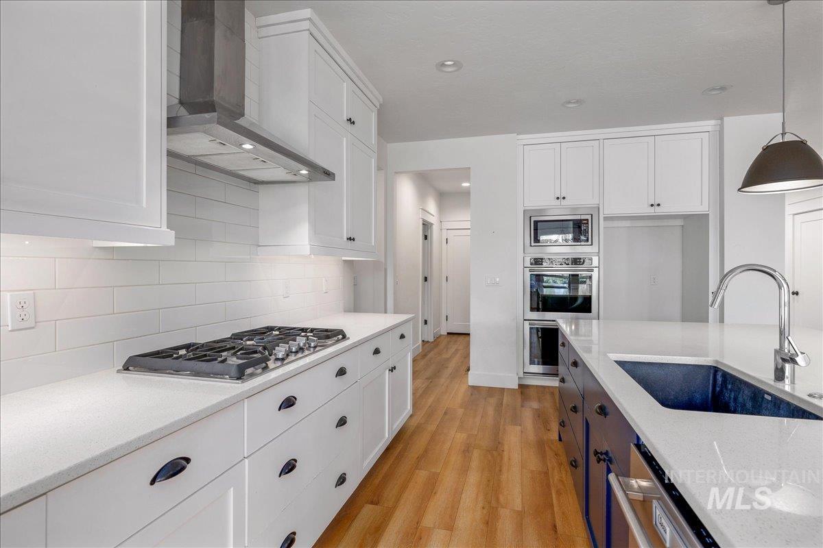 5915 N Vicenza Ave, Meridian, Idaho 83646, 4 Bedrooms, 3.5 Bathrooms, Residential For Sale, Price $850,000, 98999465