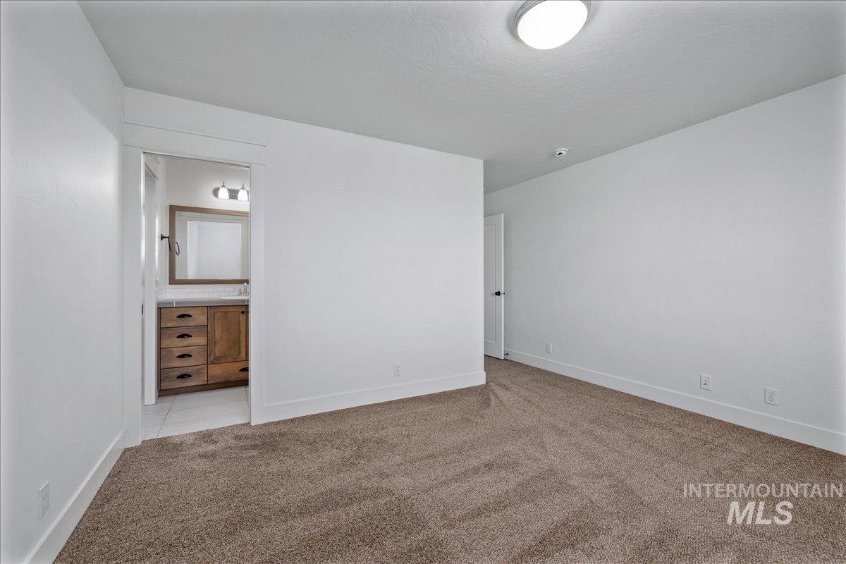 5915 N Vicenza Ave, Meridian, Idaho 83646, 4 Bedrooms, 3.5 Bathrooms, Residential For Sale, Price $850,000, 98999465
