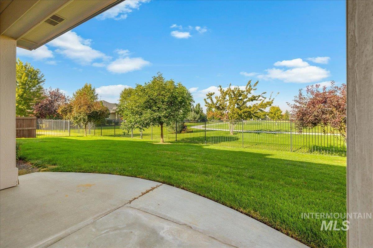 5915 N Vicenza Ave, Meridian, Idaho 83646, 4 Bedrooms, 3.5 Bathrooms, Residential For Sale, Price $850,000, 98999465