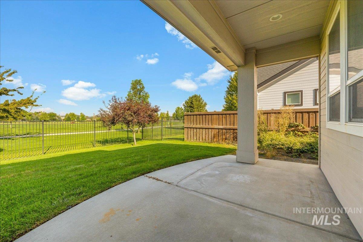 5915 N Vicenza Ave, Meridian, Idaho 83646, 4 Bedrooms, 3.5 Bathrooms, Residential For Sale, Price $850,000, 98999465