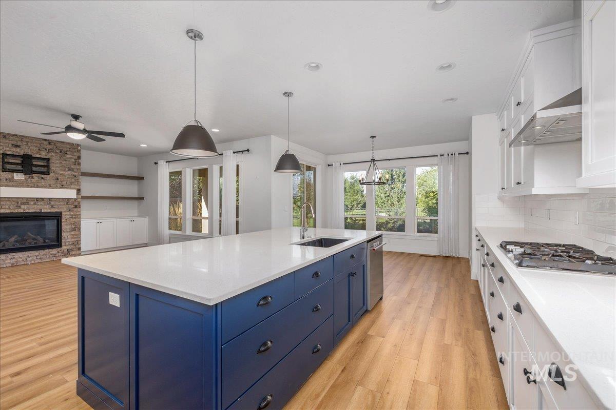 5915 N Vicenza Ave, Meridian, Idaho 83646, 4 Bedrooms, 3.5 Bathrooms, Residential For Sale, Price $850,000, 98999465