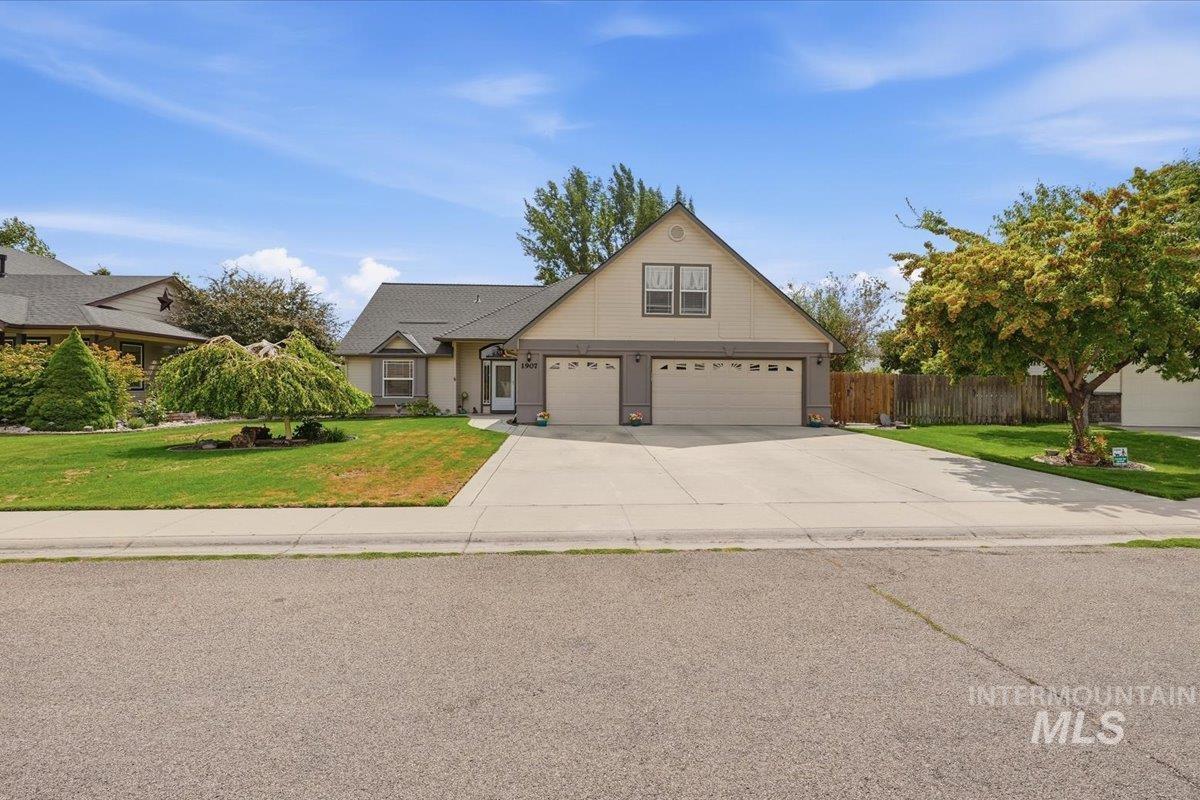 1907 W Summerwind, Nampa, Idaho 83651, 3 Bedrooms, 2 Bathrooms, Residential For Sale, Price $470,000,MLS 98999472